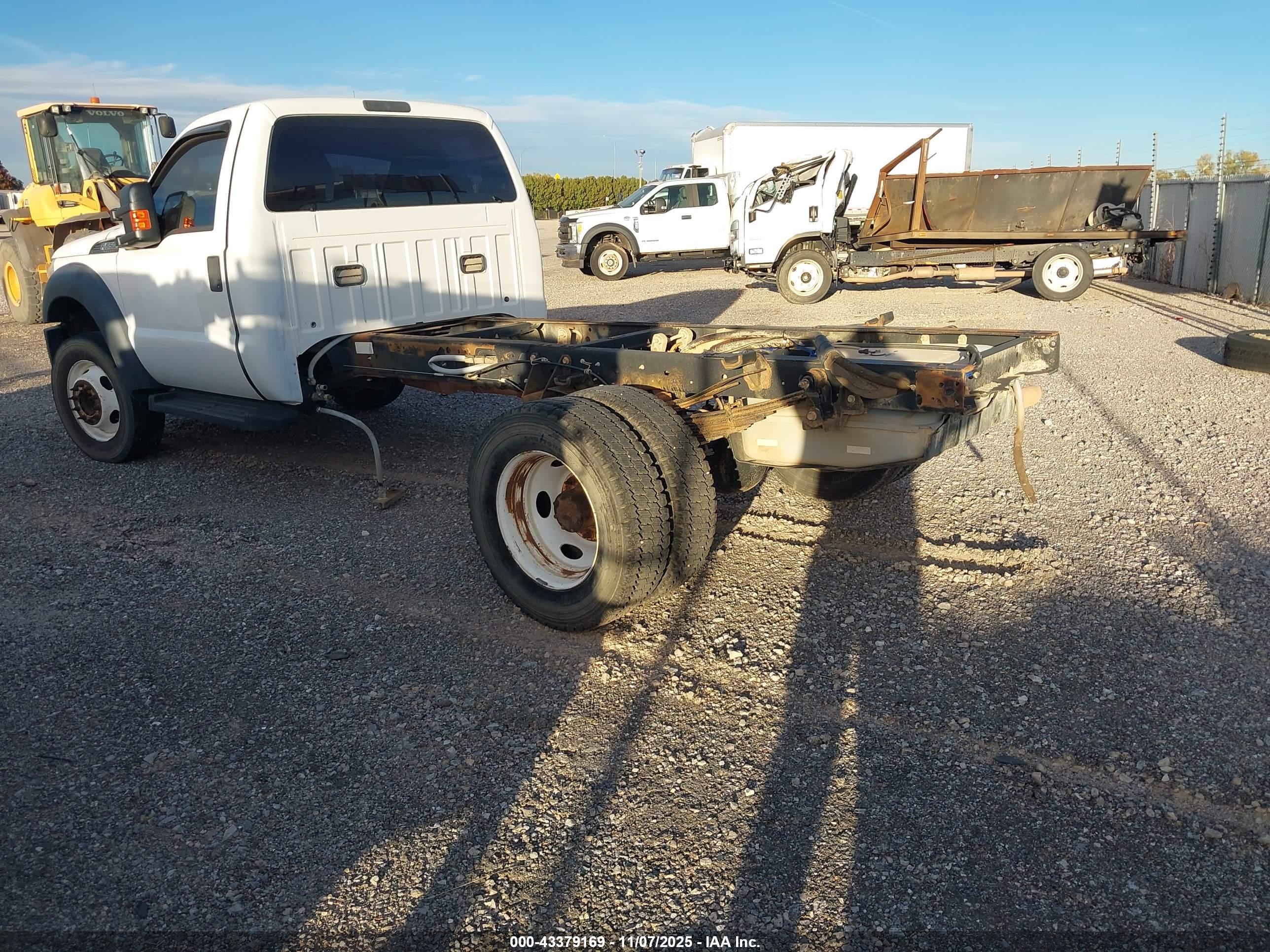 FORD F-550 image 3
