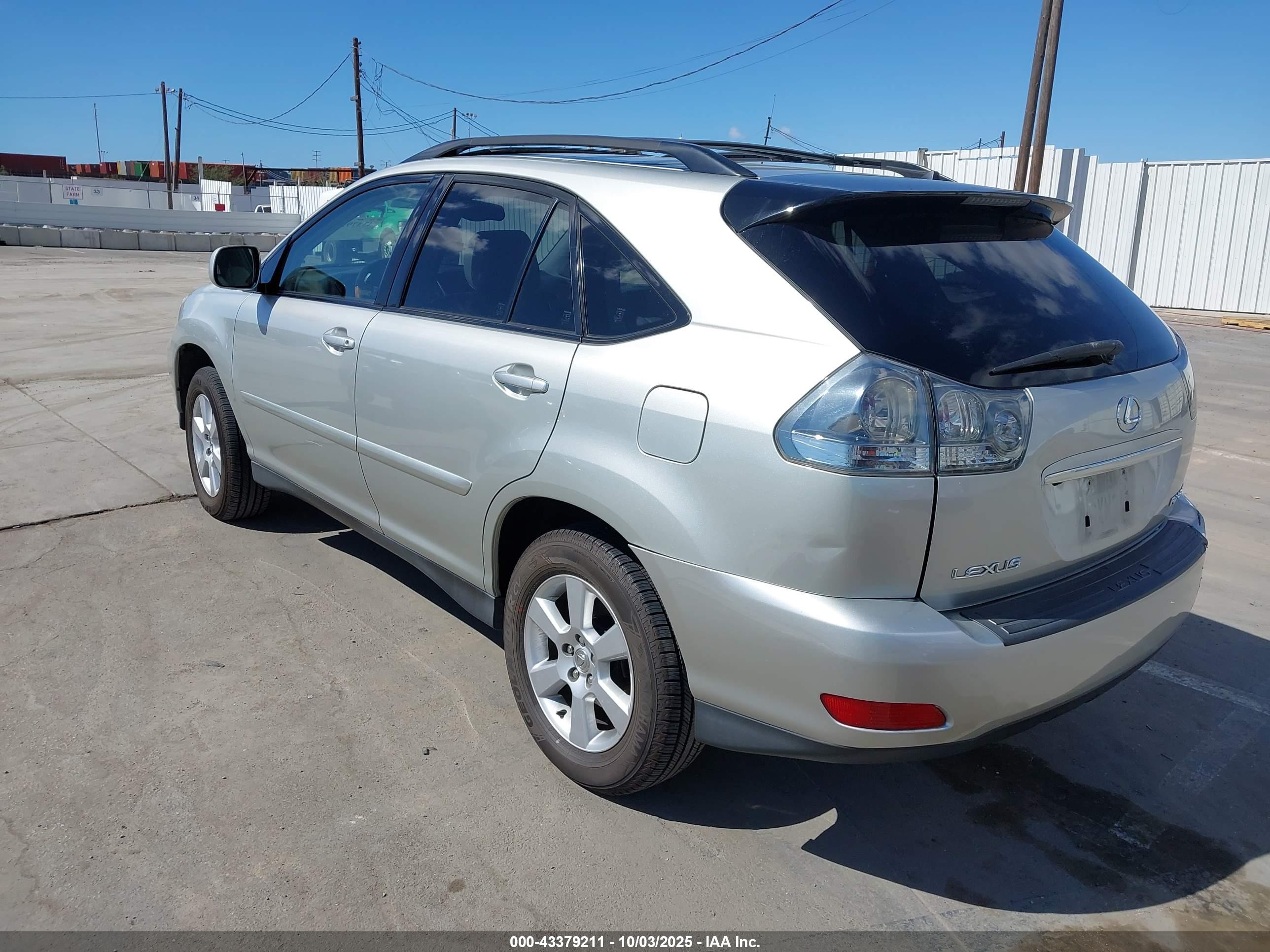LEXUS RX image 3