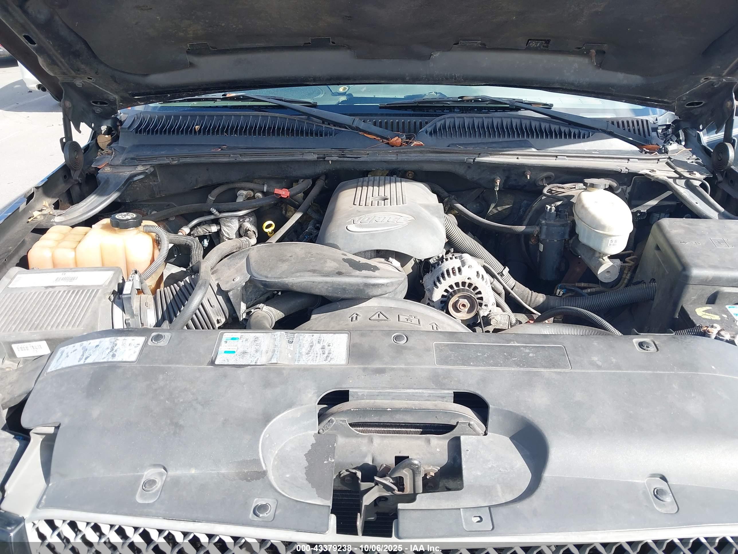 CHEVROLET SILVERADO image 10