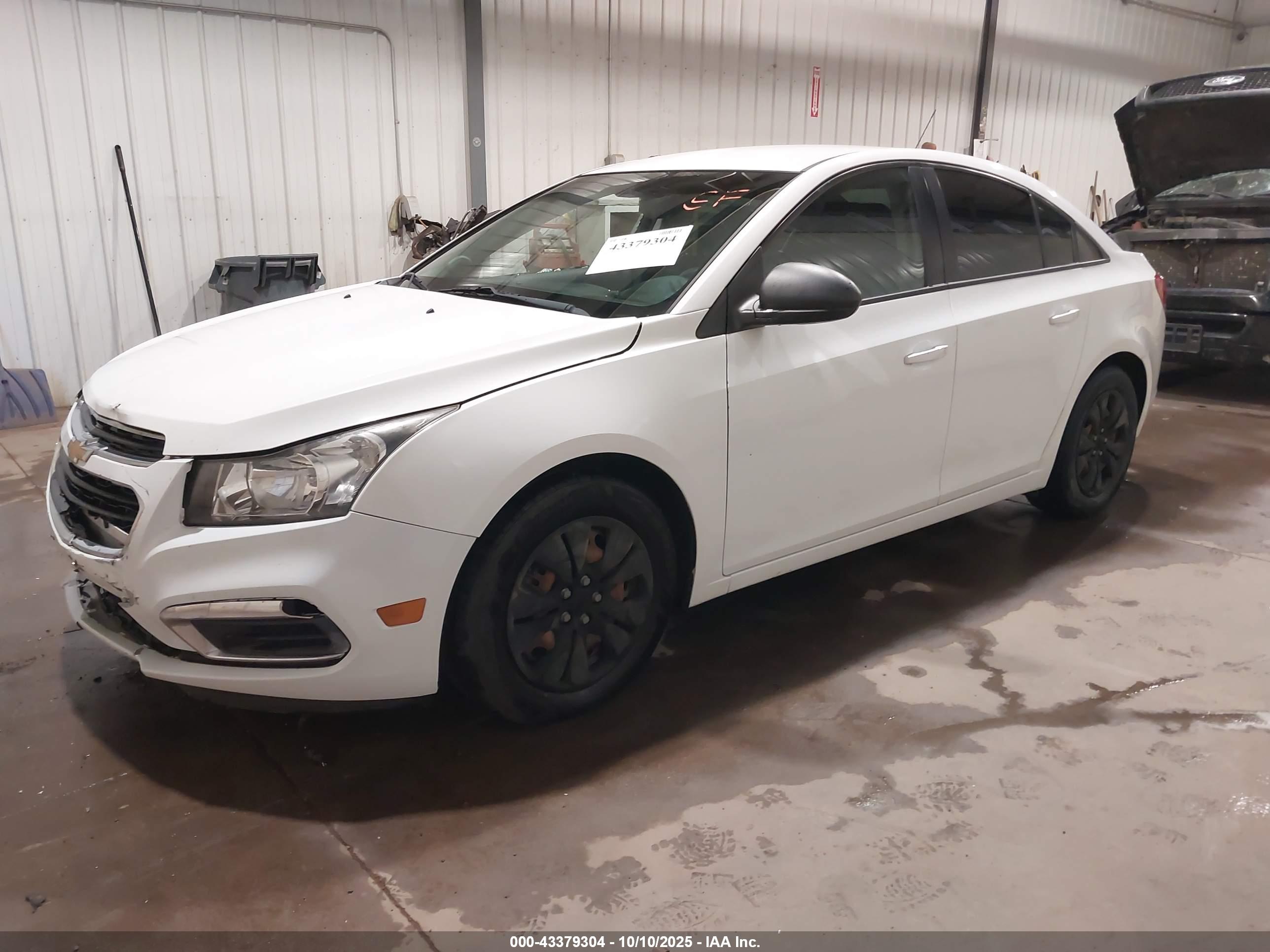 CHEVROLET CRUZE image 2