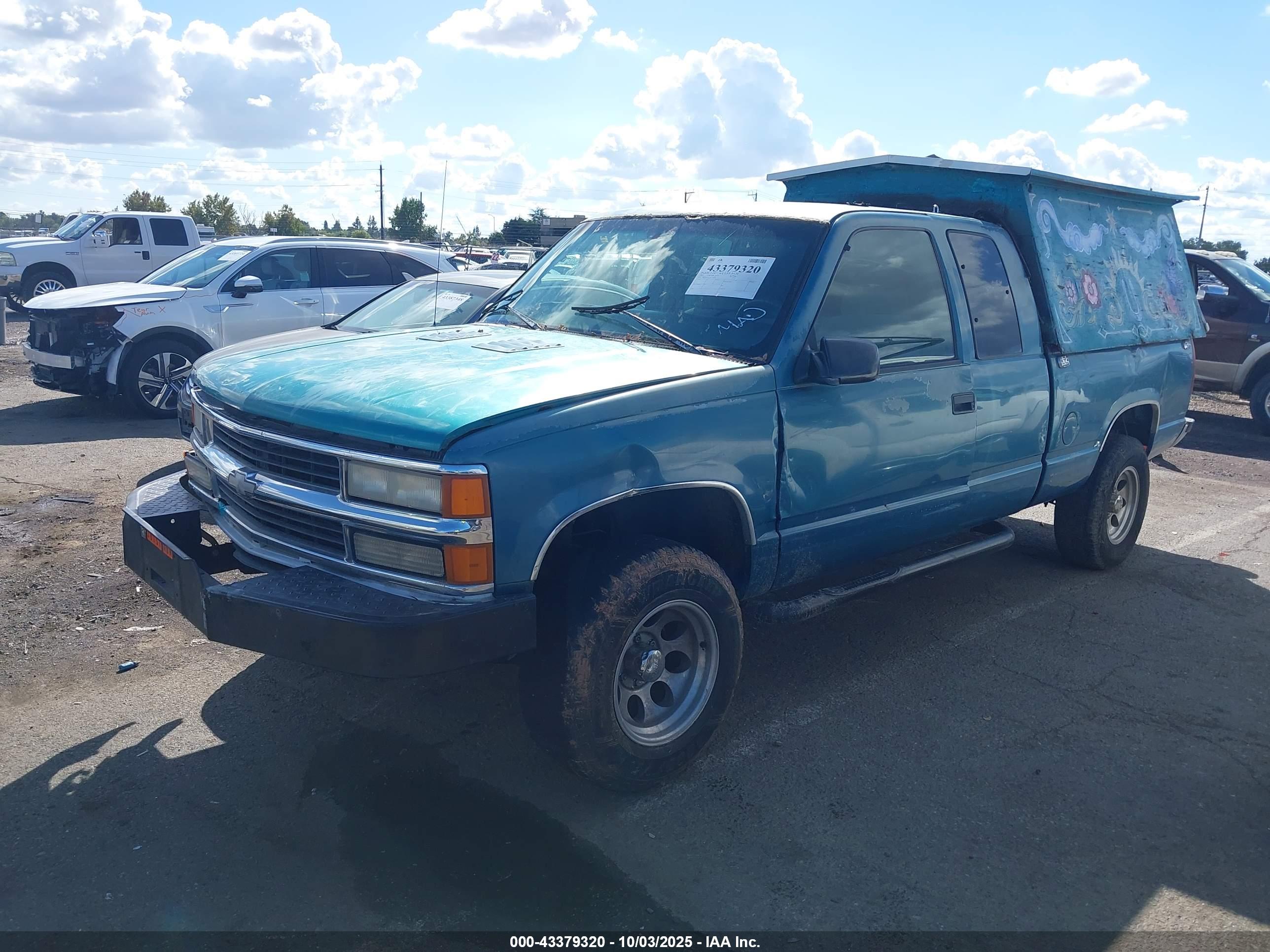 CHEVROLET K1500 image 2