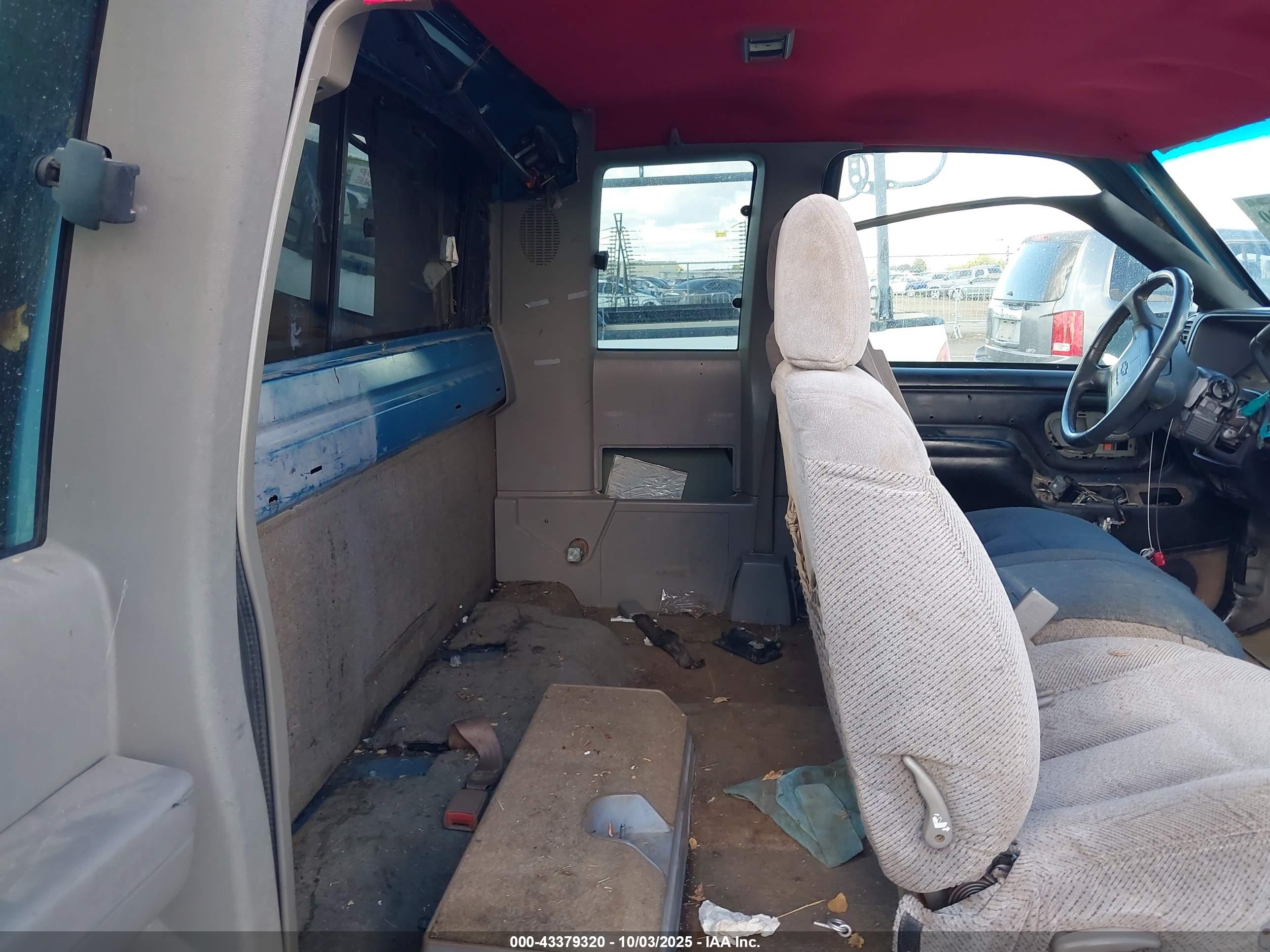 CHEVROLET K1500 image 8
