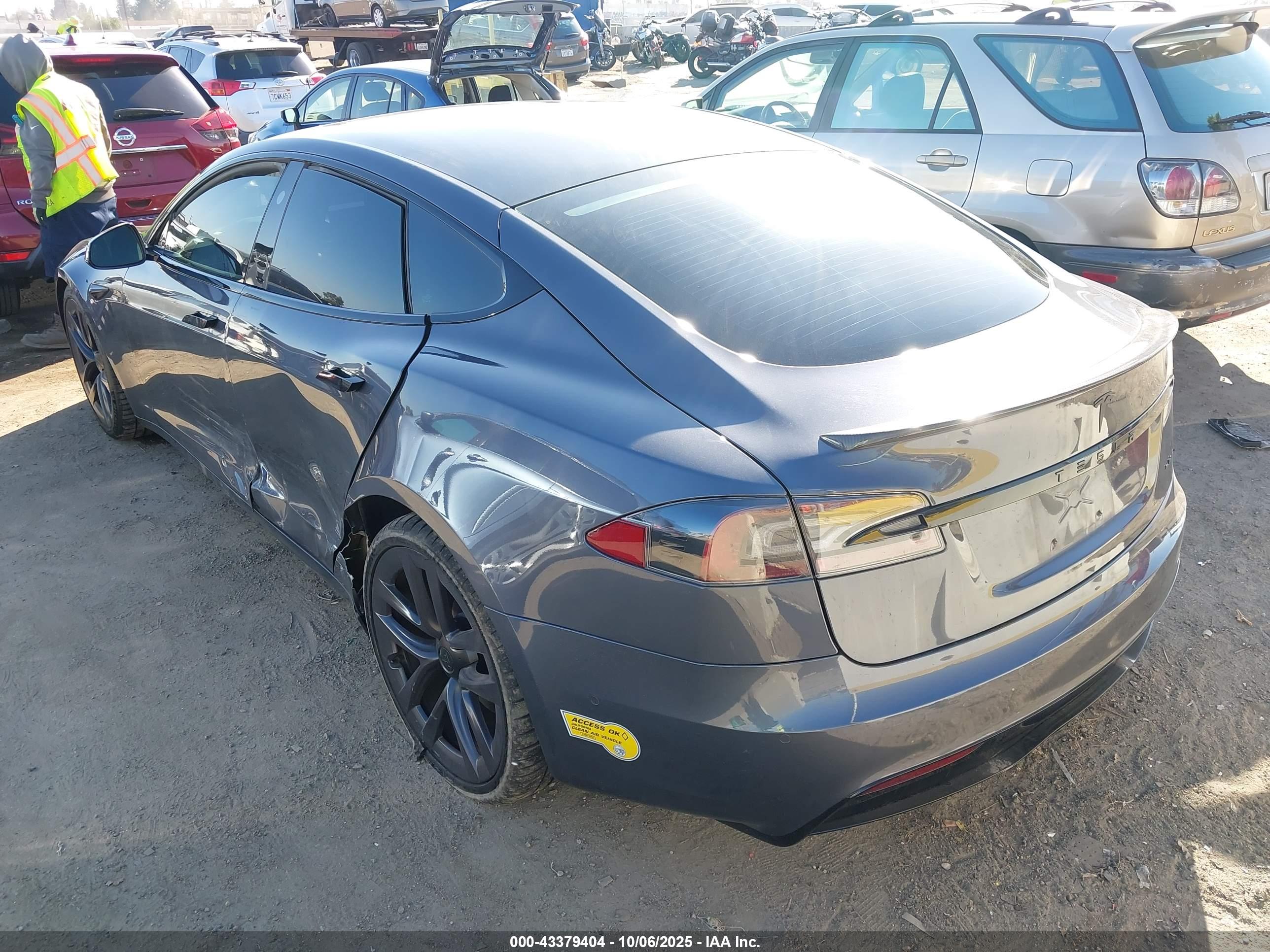 TESLA MODEL image 3