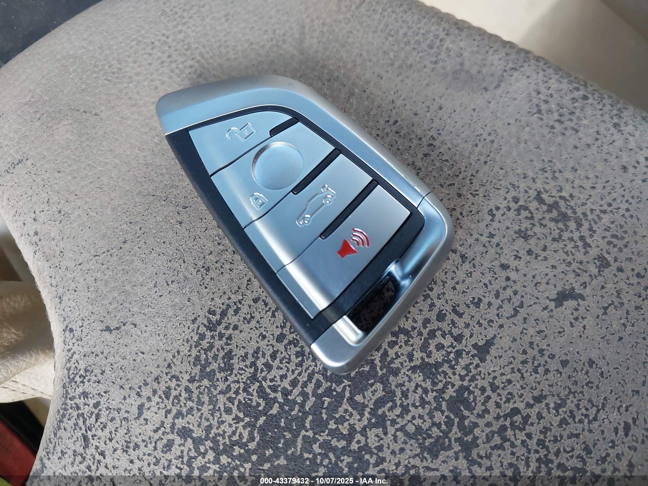 BMW 320I image 11