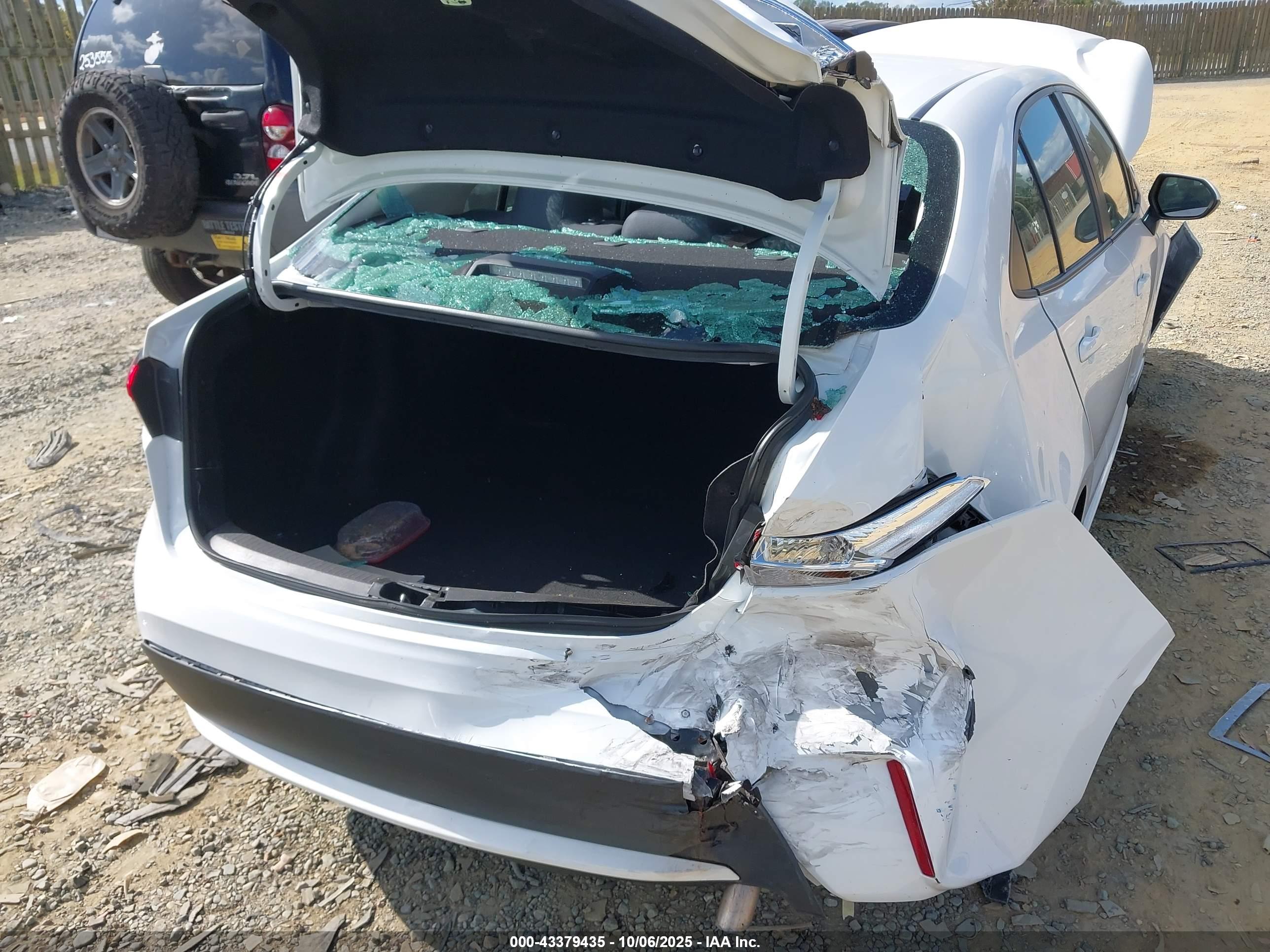 TOYOTA COROLLA image 6