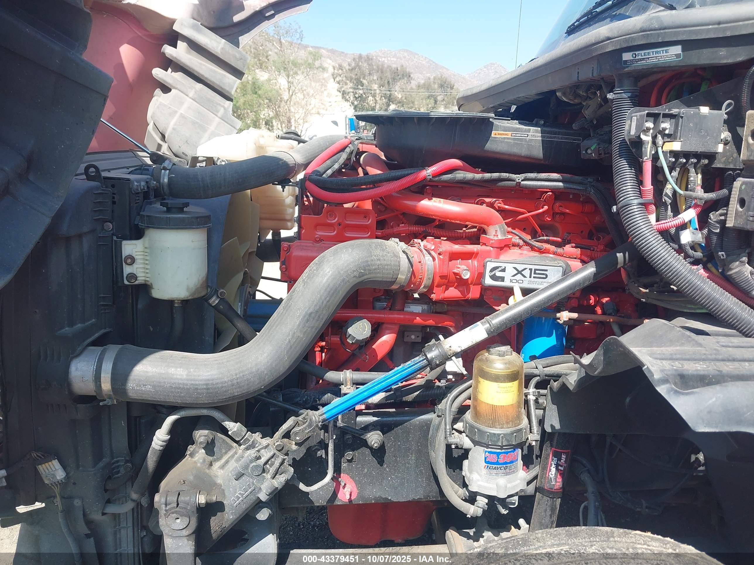 INTERNATIONAL LT image 10