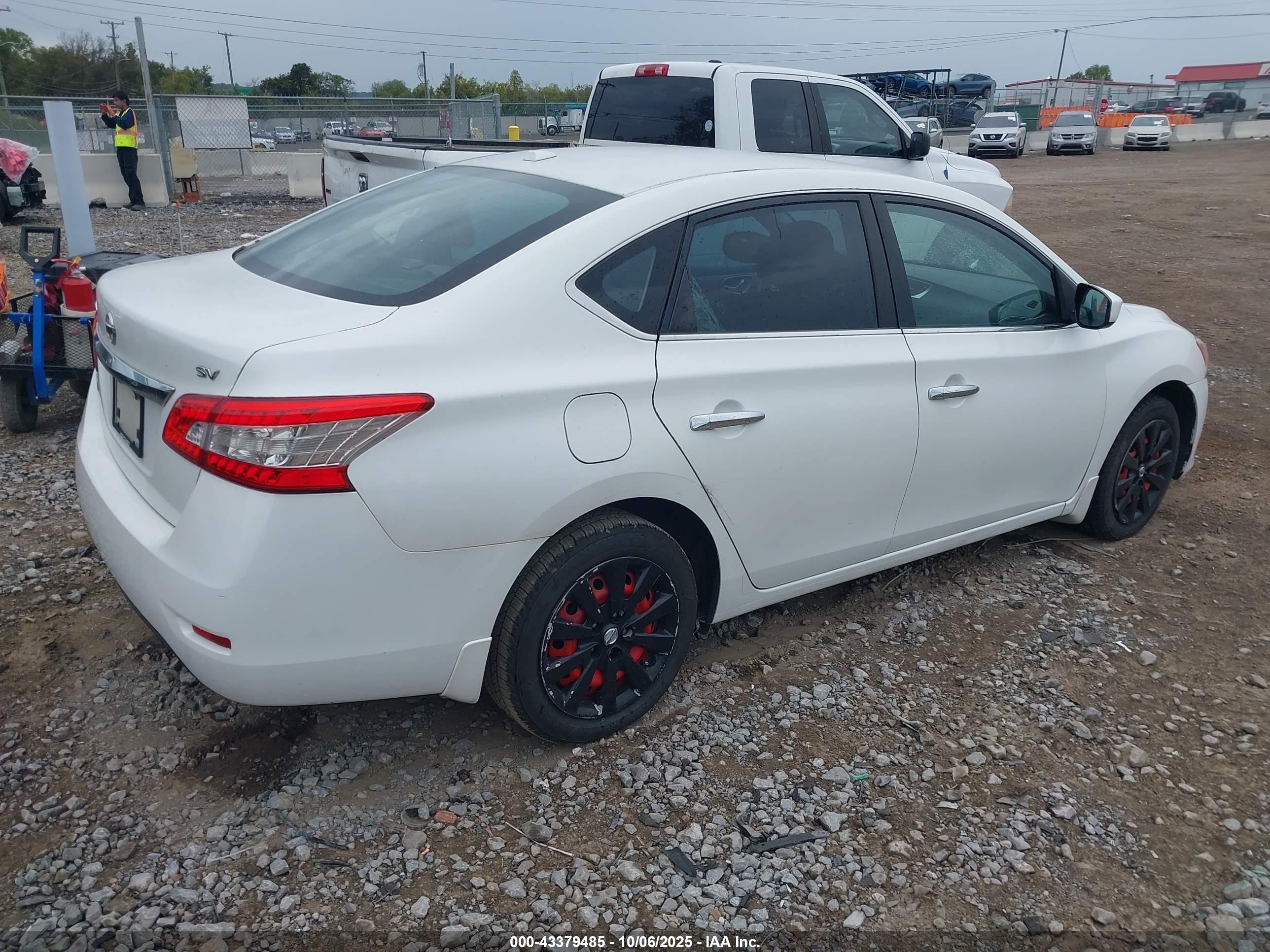 NISSAN SENTRA image 4