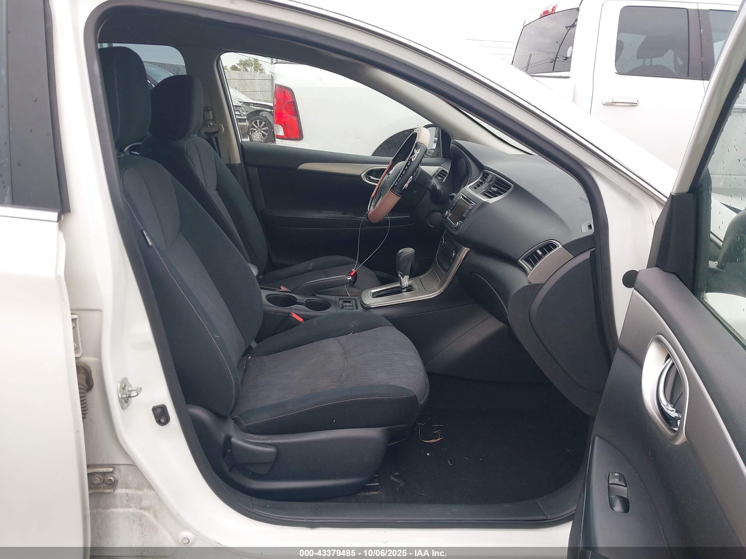 NISSAN SENTRA image 5