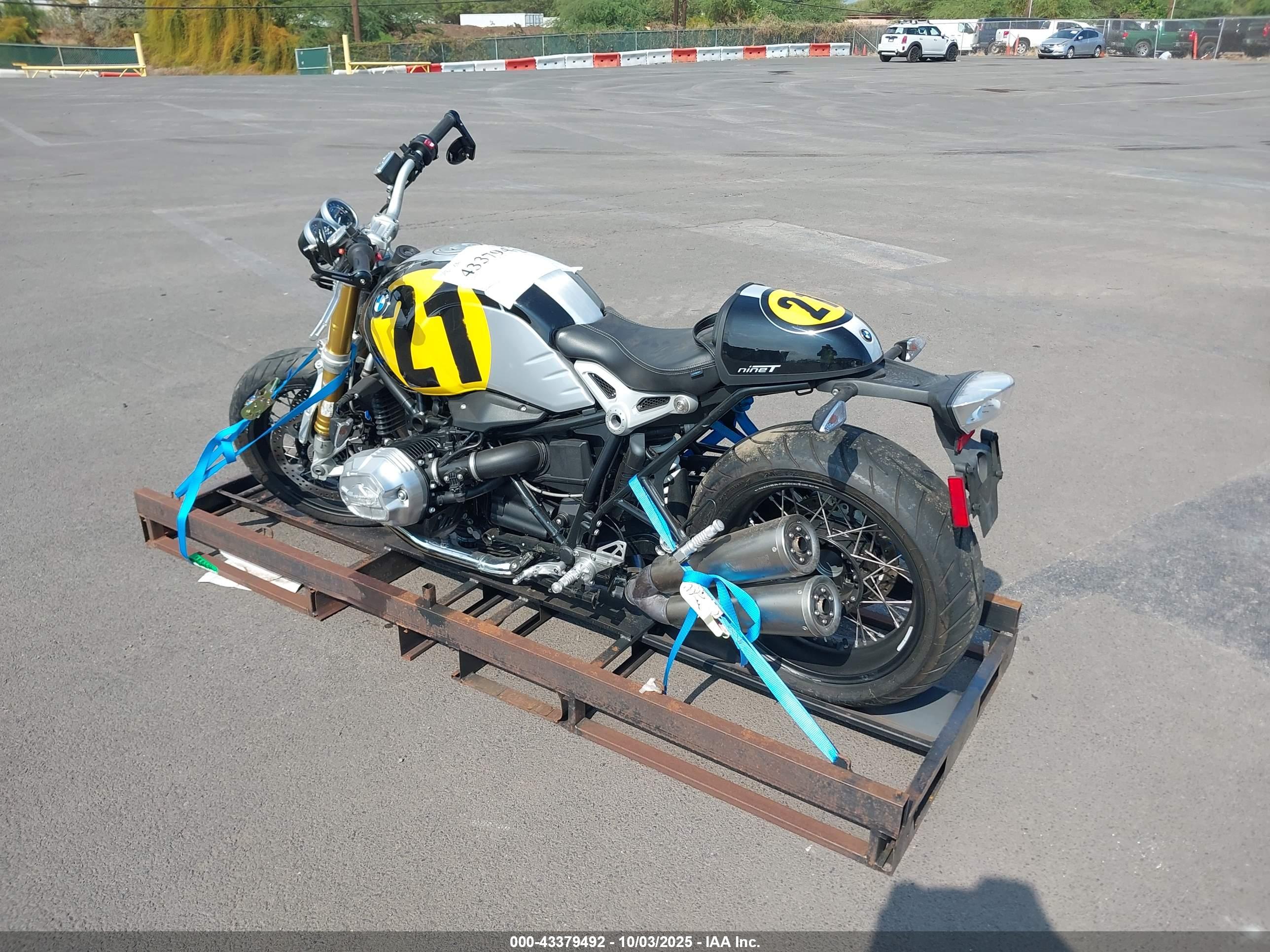 BMW R image 3