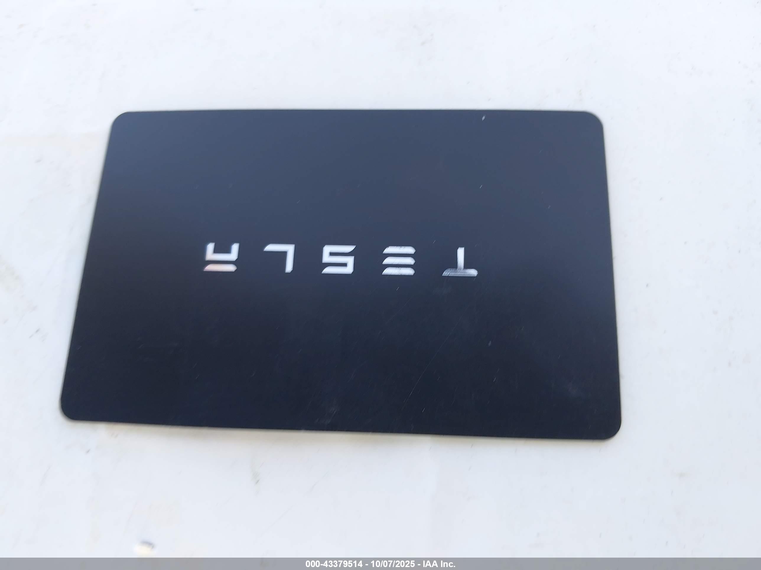 TESLA MODEL image 11