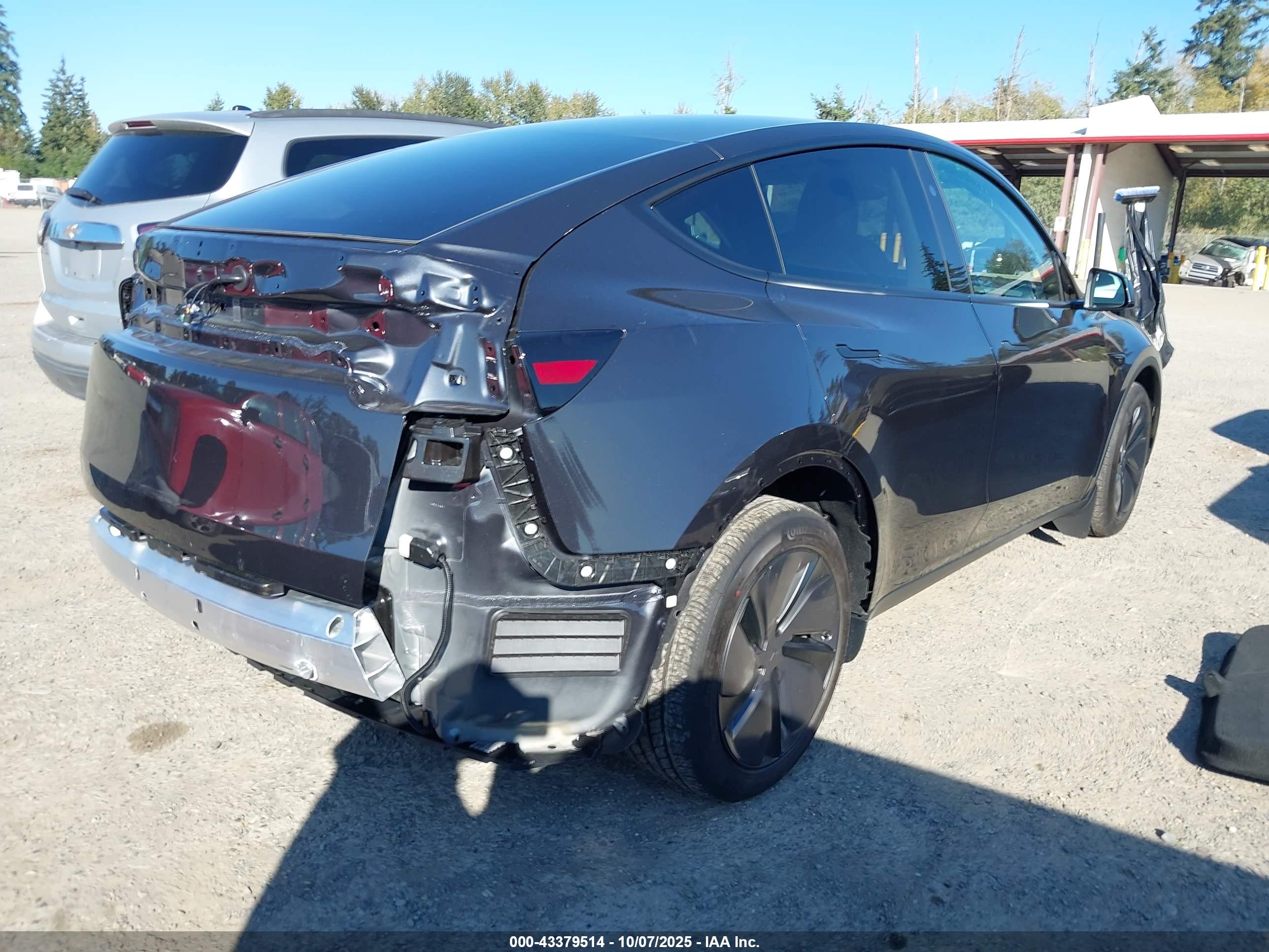 TESLA MODEL image 4