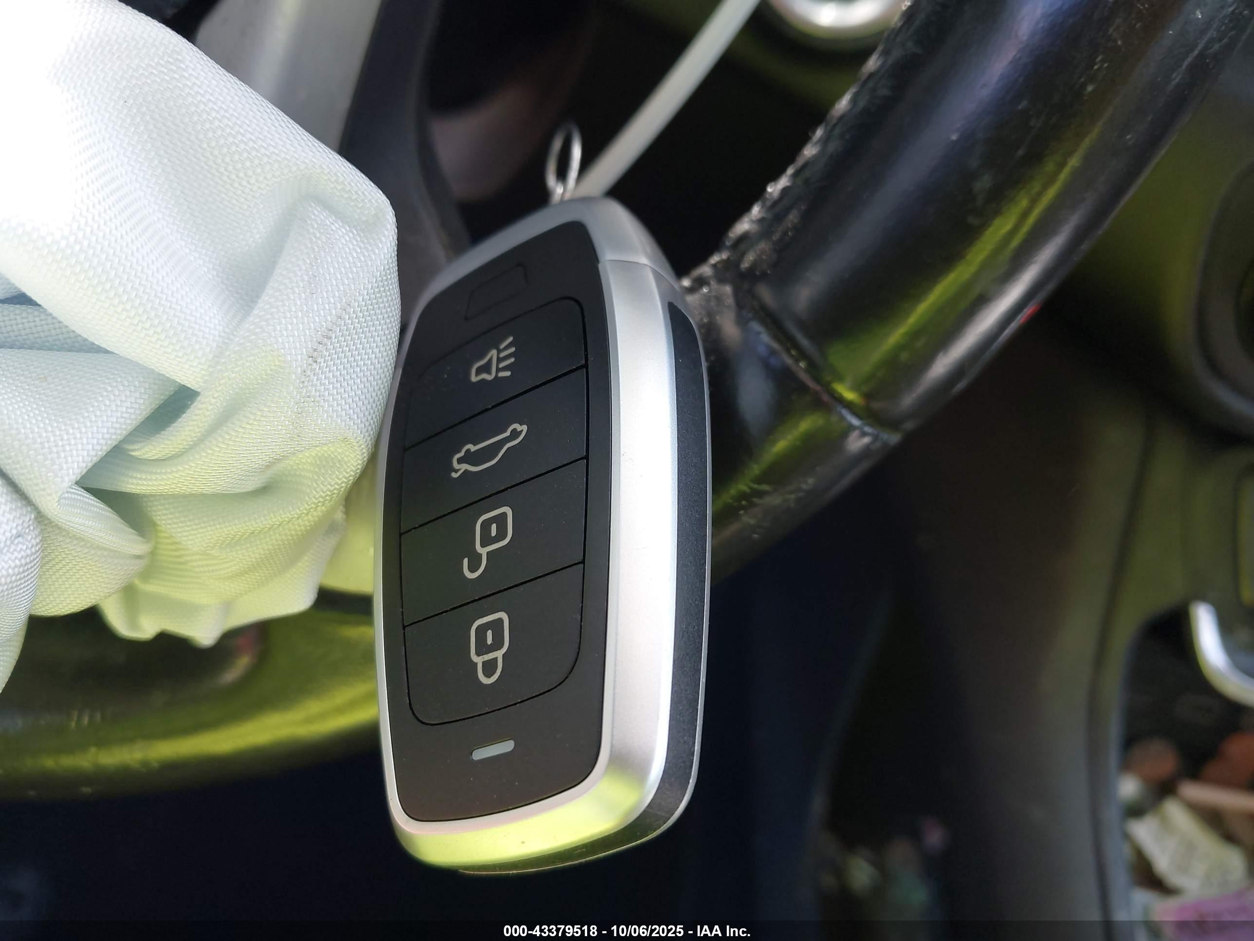 GMC TERRAIN image 11
