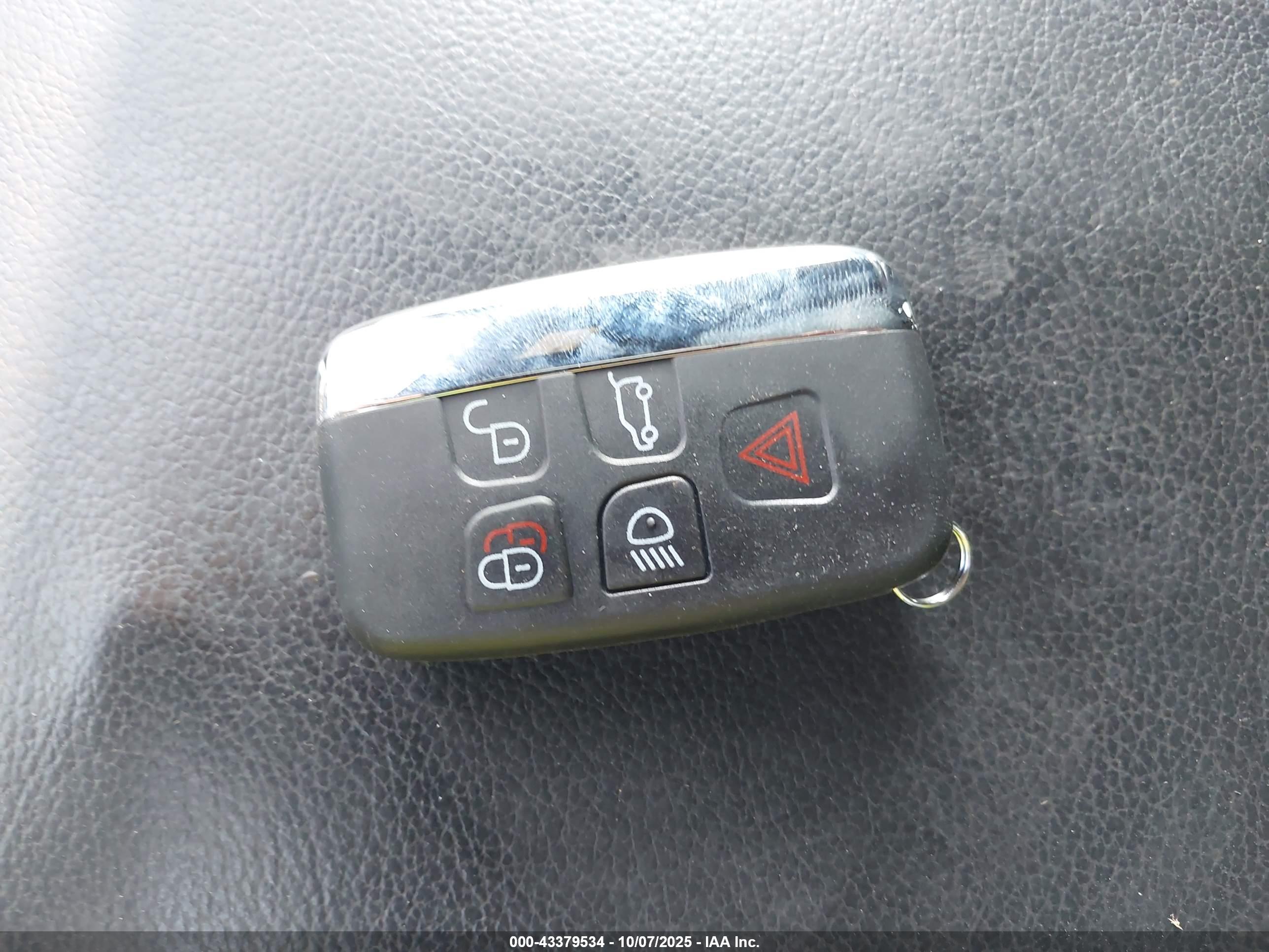 LAND ROVER image 11