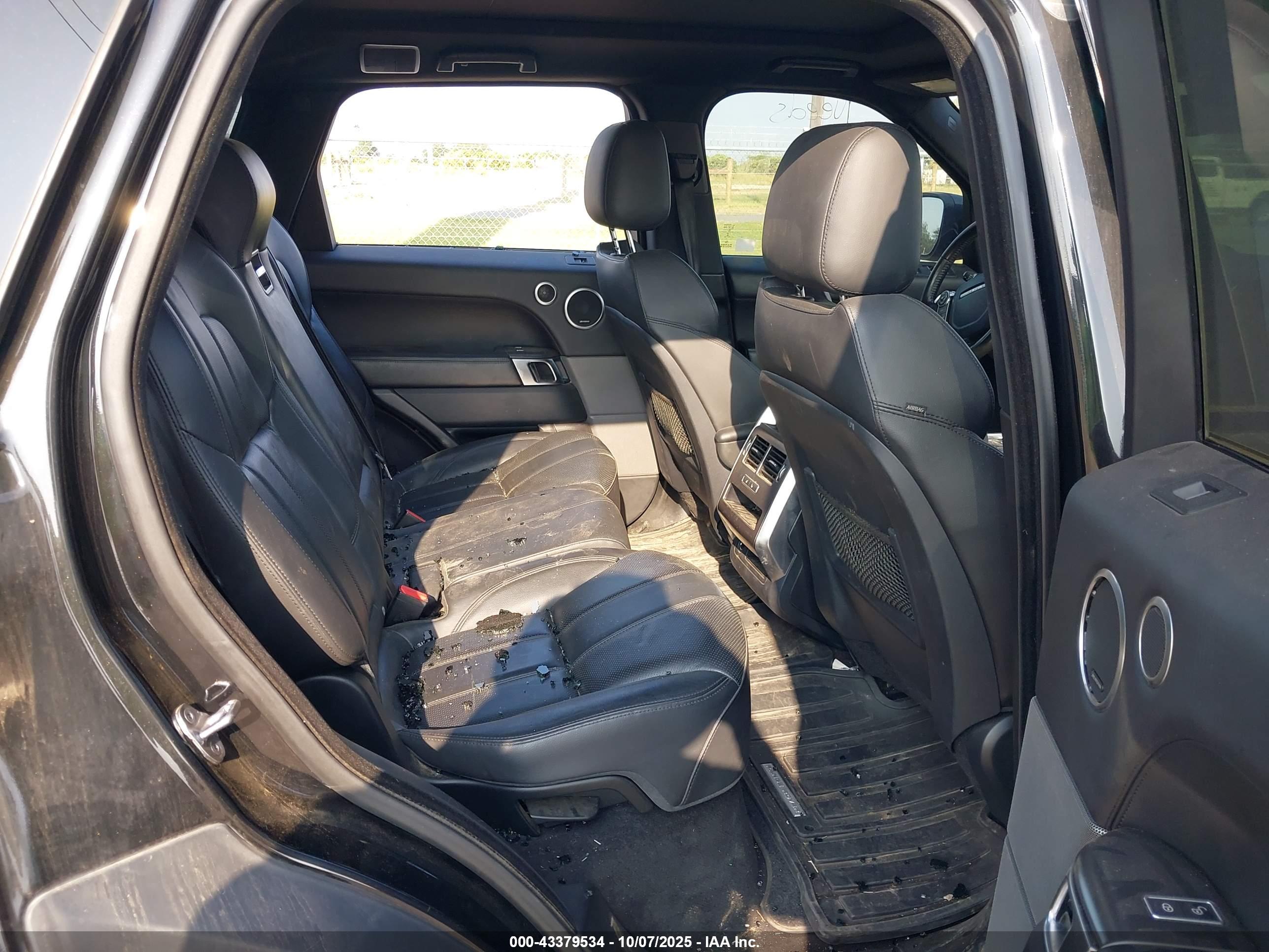 LAND ROVER image 8
