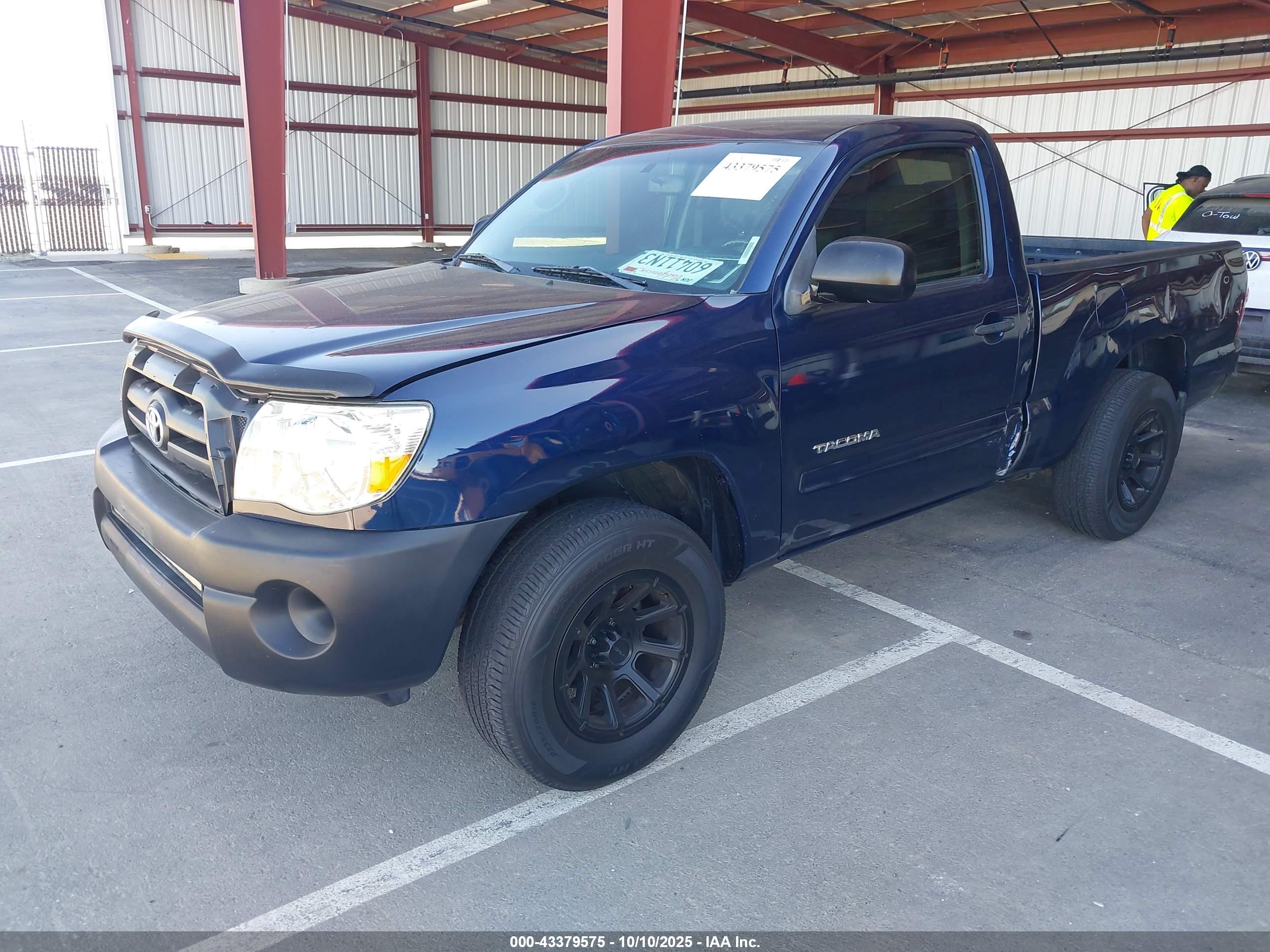 TOYOTA TACOMA image 2