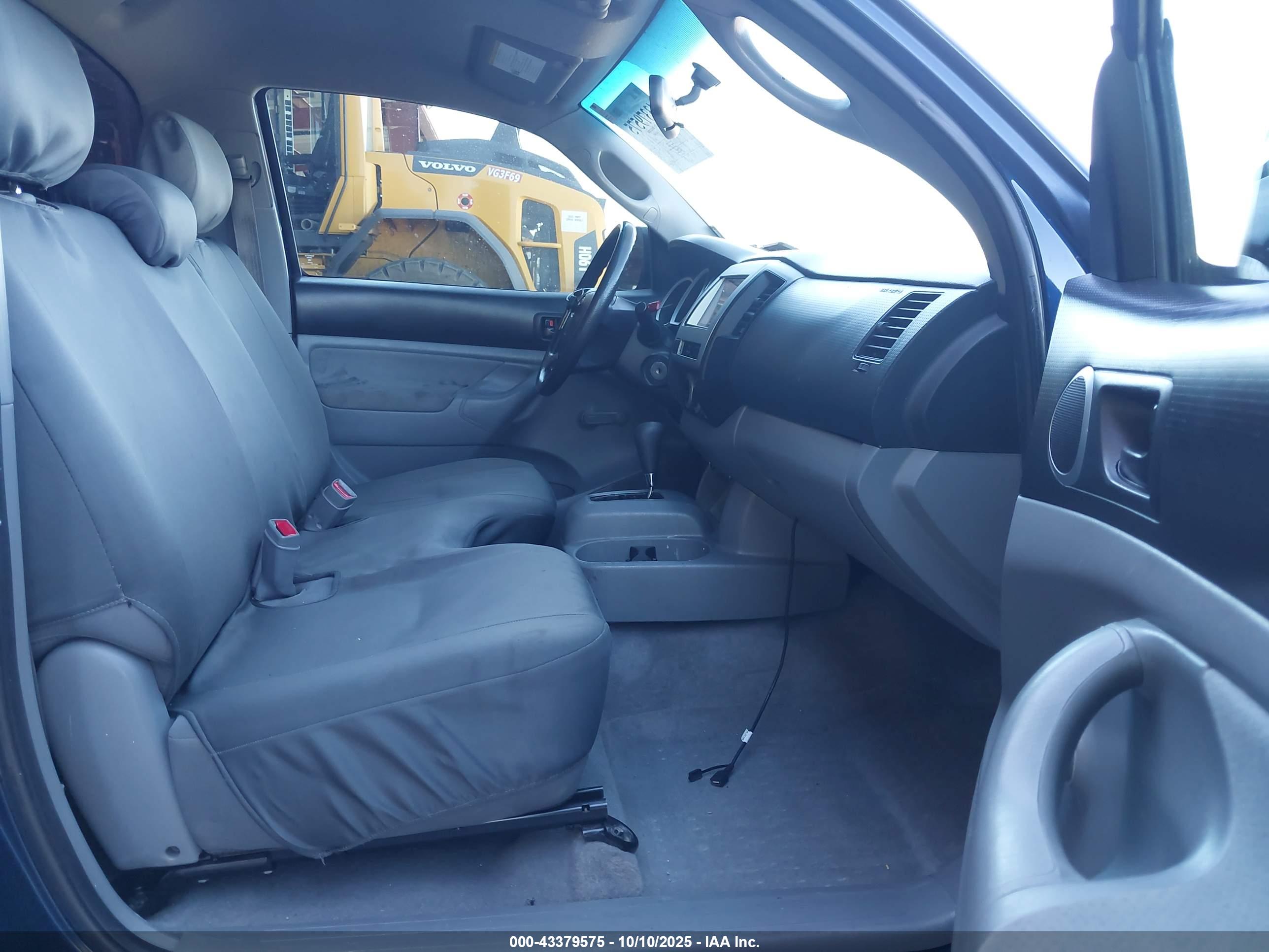 TOYOTA TACOMA image 5