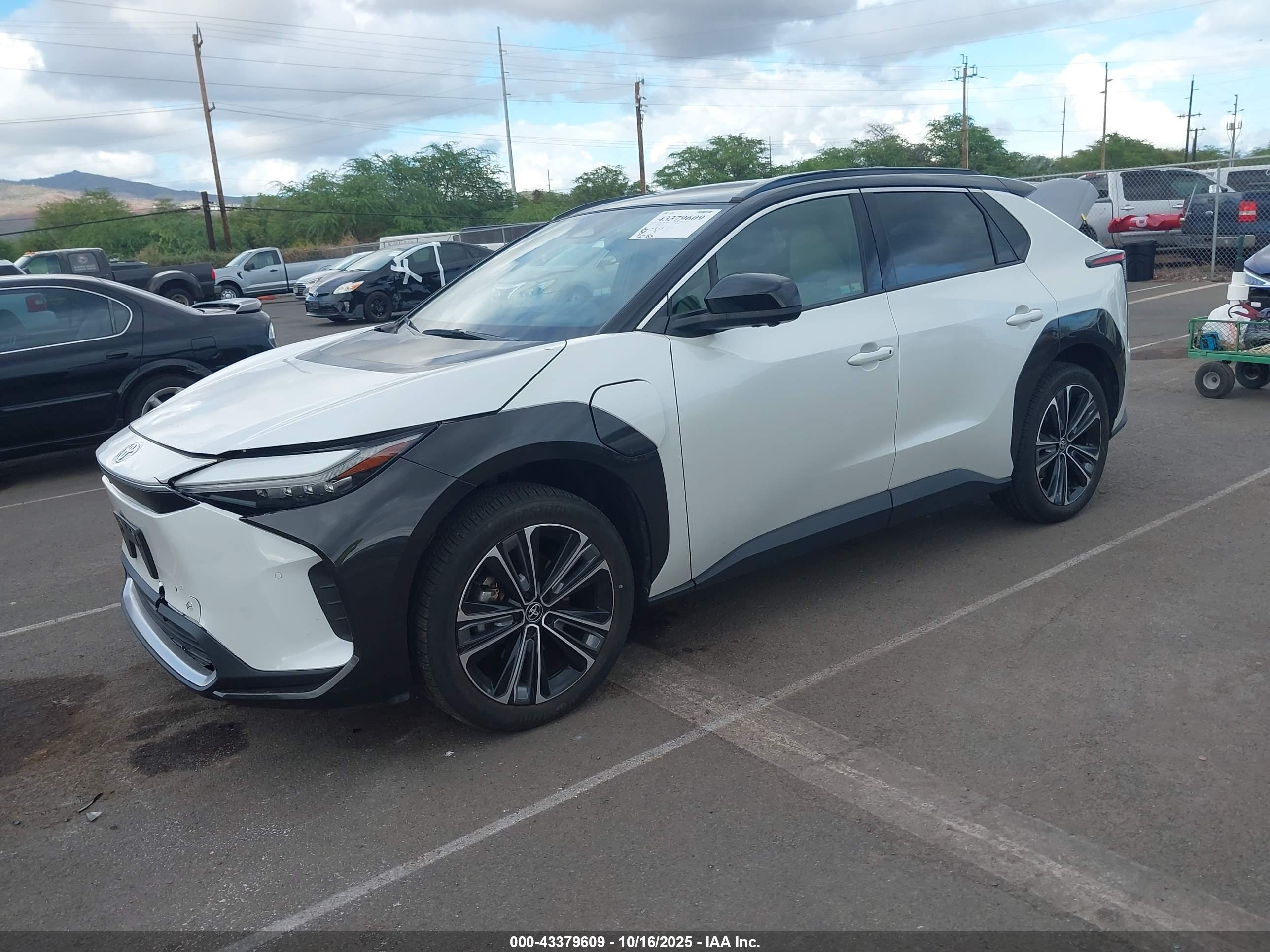 TOYOTA BZ4X image 2
