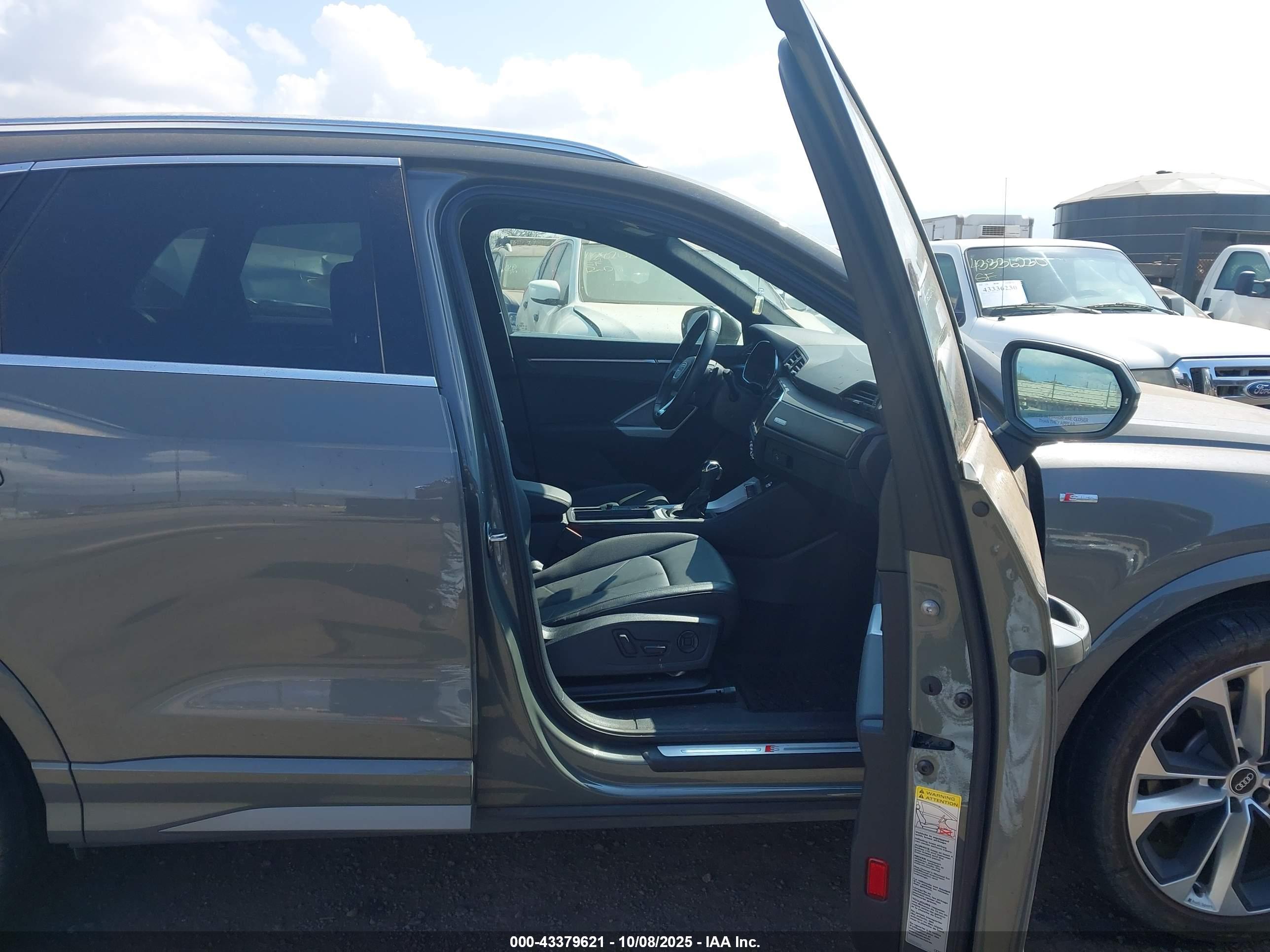 AUDI Q3 image 5
