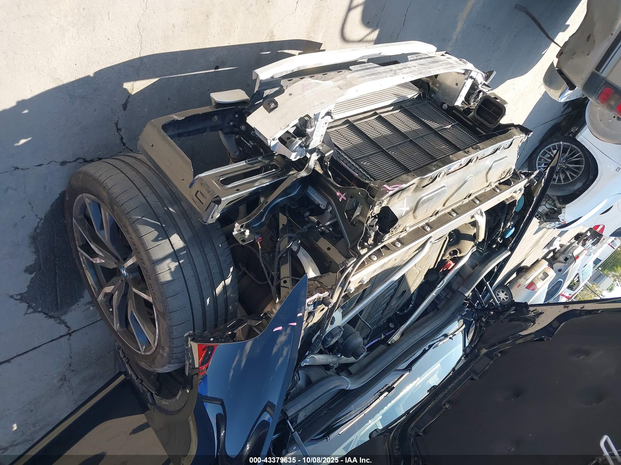 BMW X7 image 6