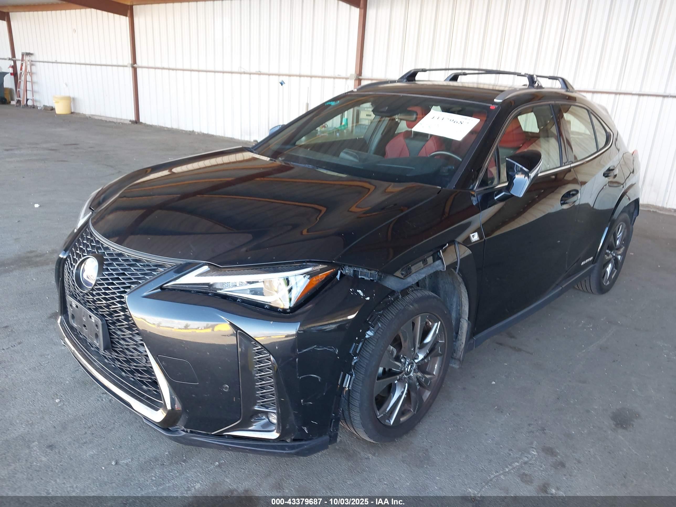 LEXUS UX image 6