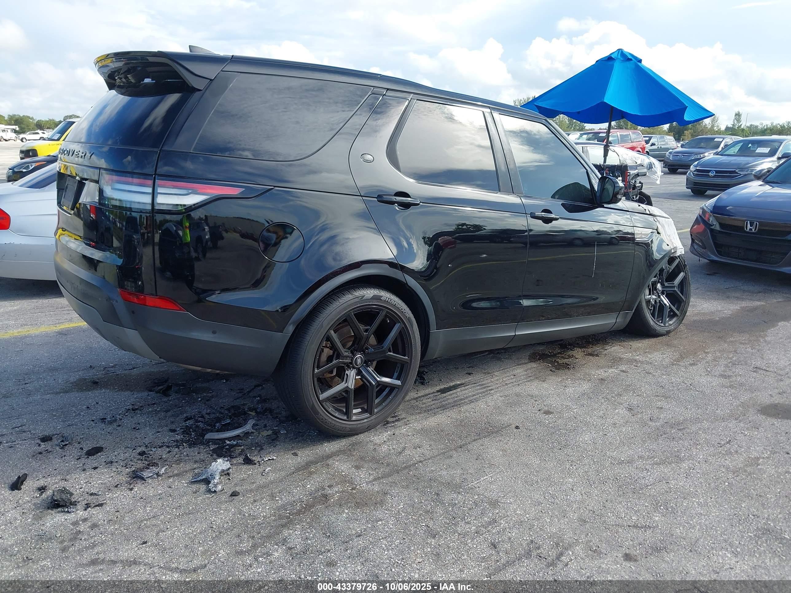 LAND ROVER image 4