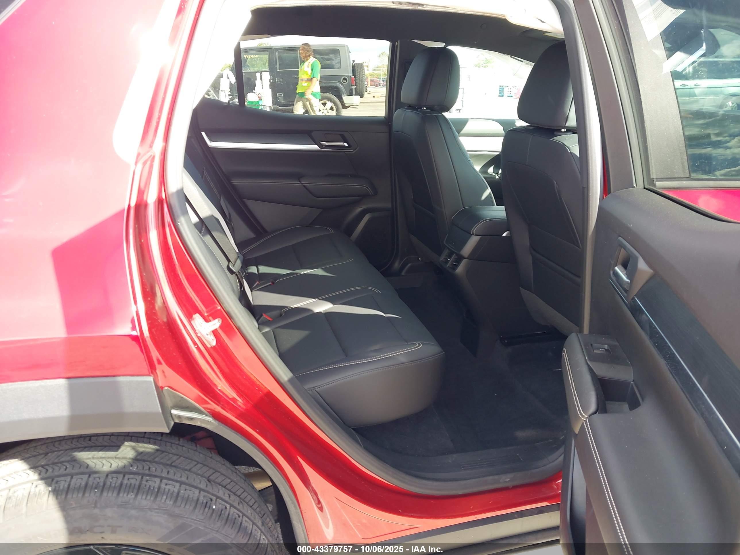 GMC TERRAIN image 8