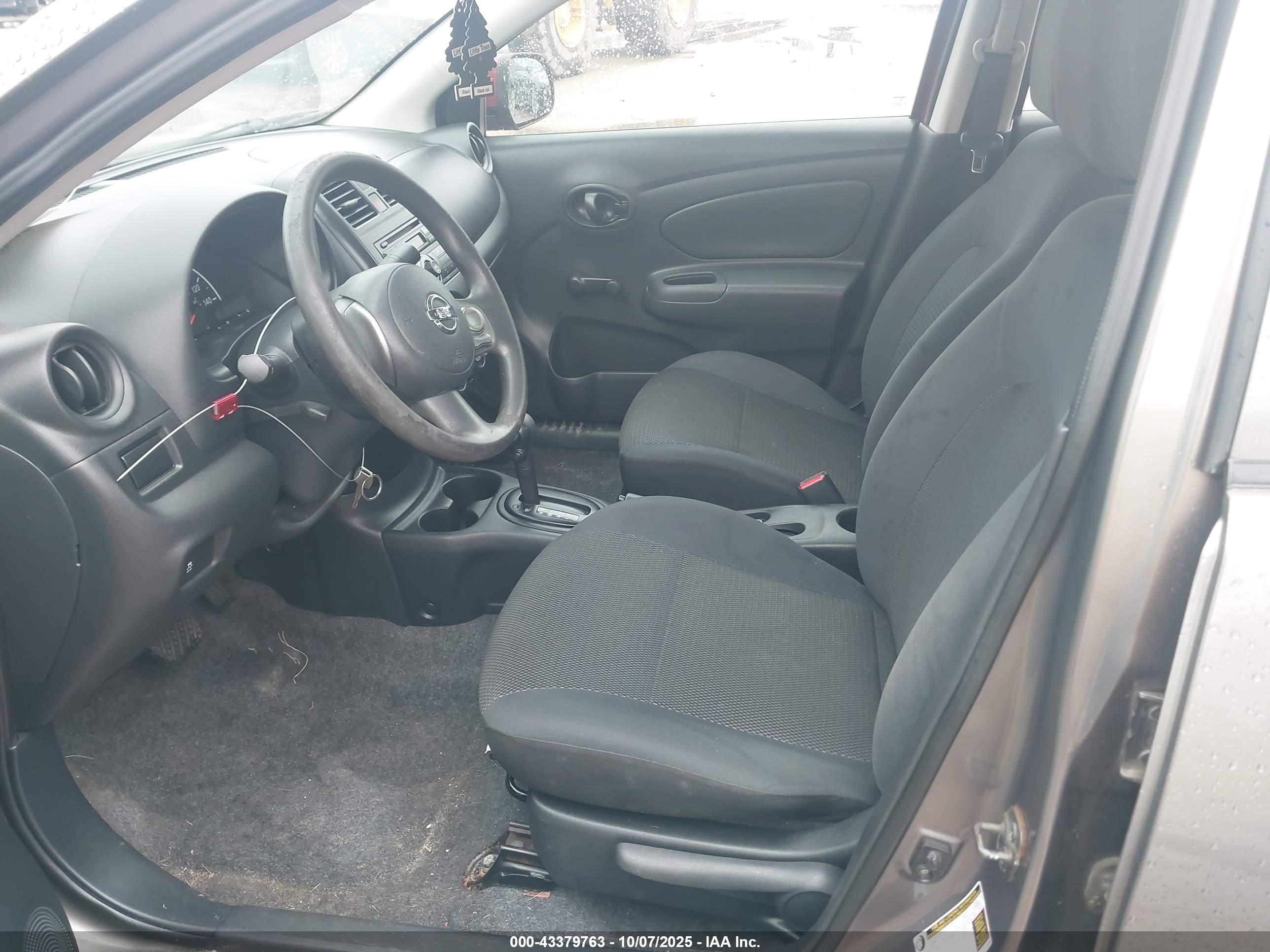 NISSAN VERSA image 5