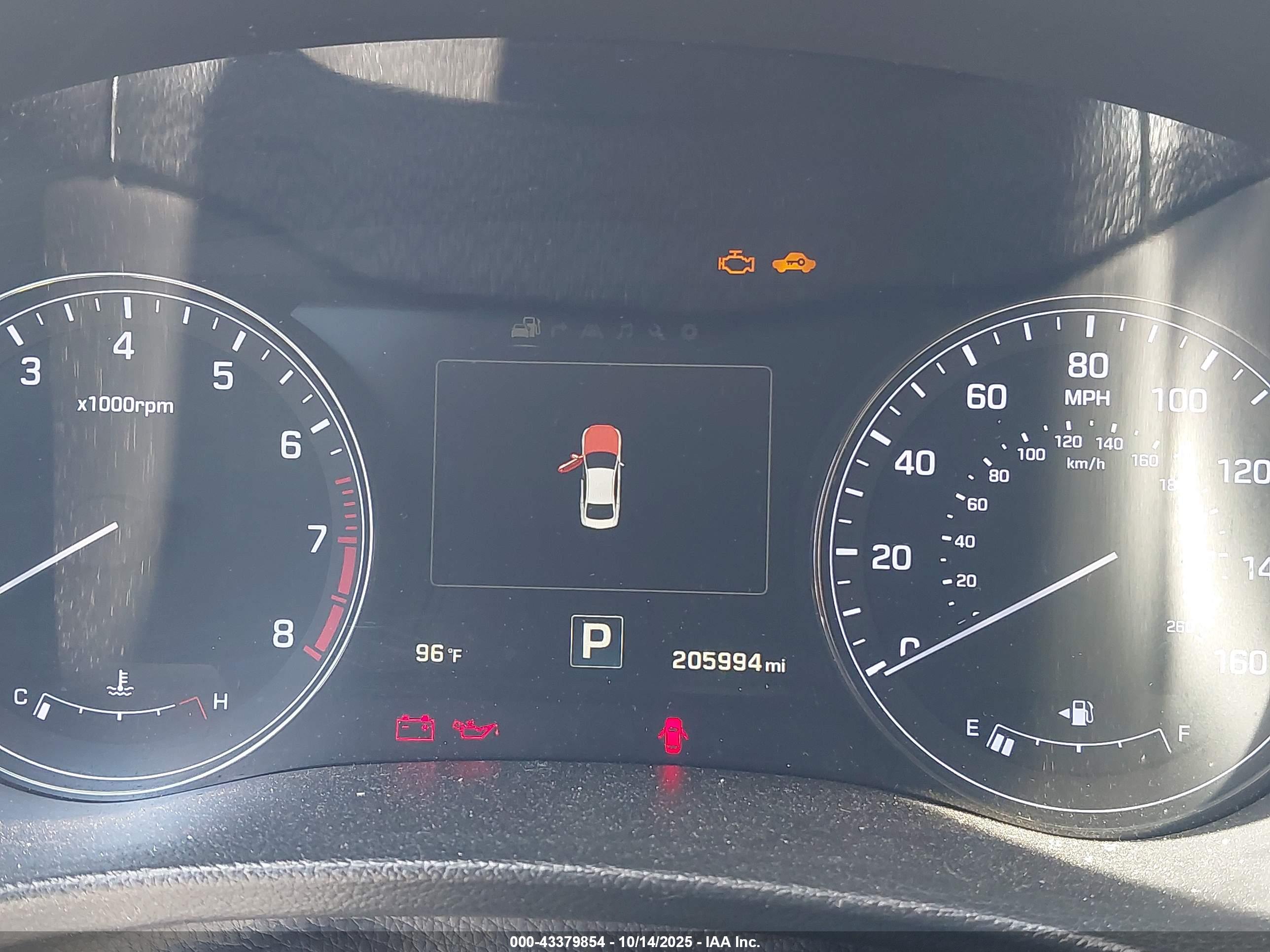 HYUNDAI GENESIS image 7