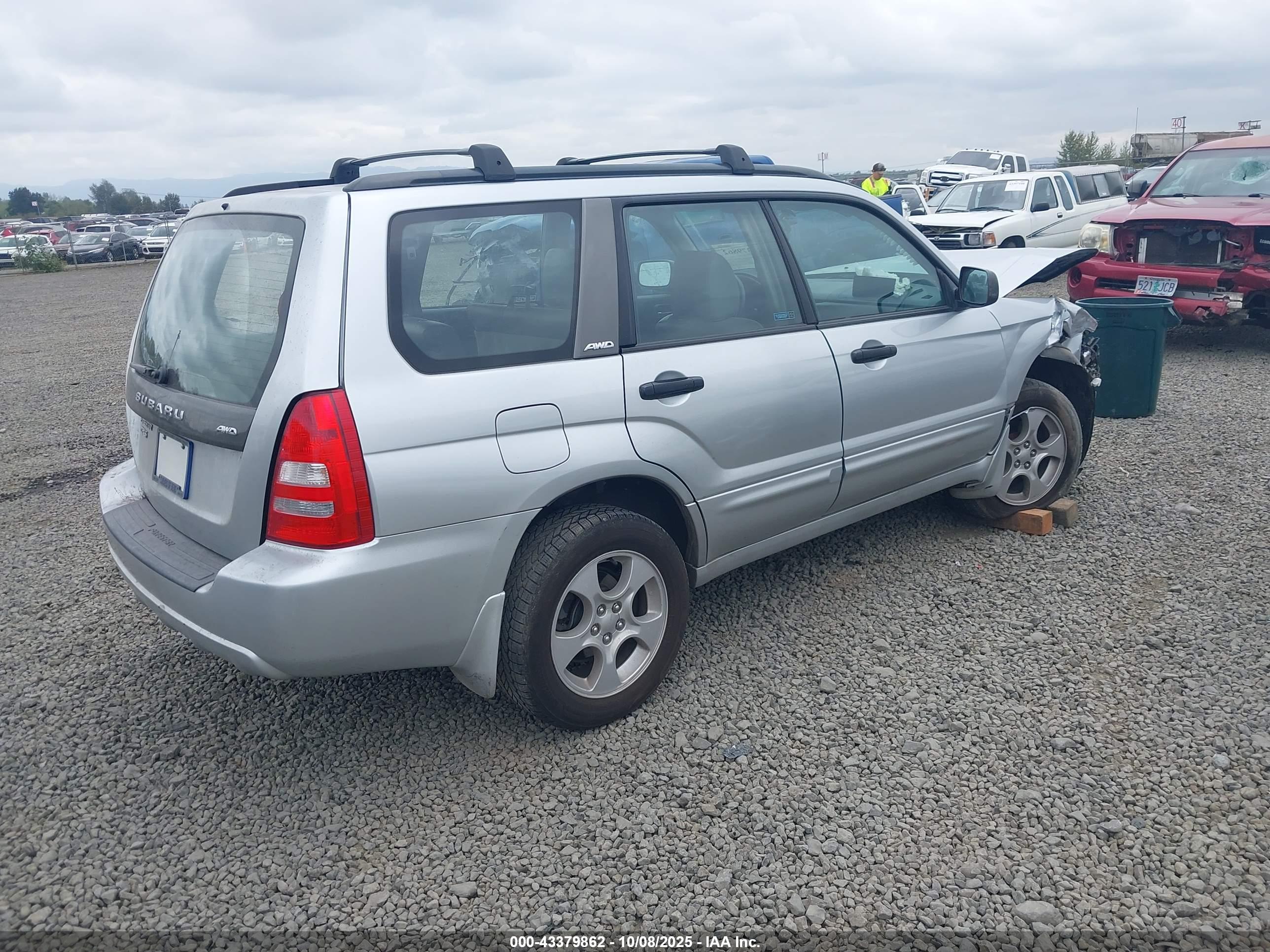 SUBARU FORESTER image 4