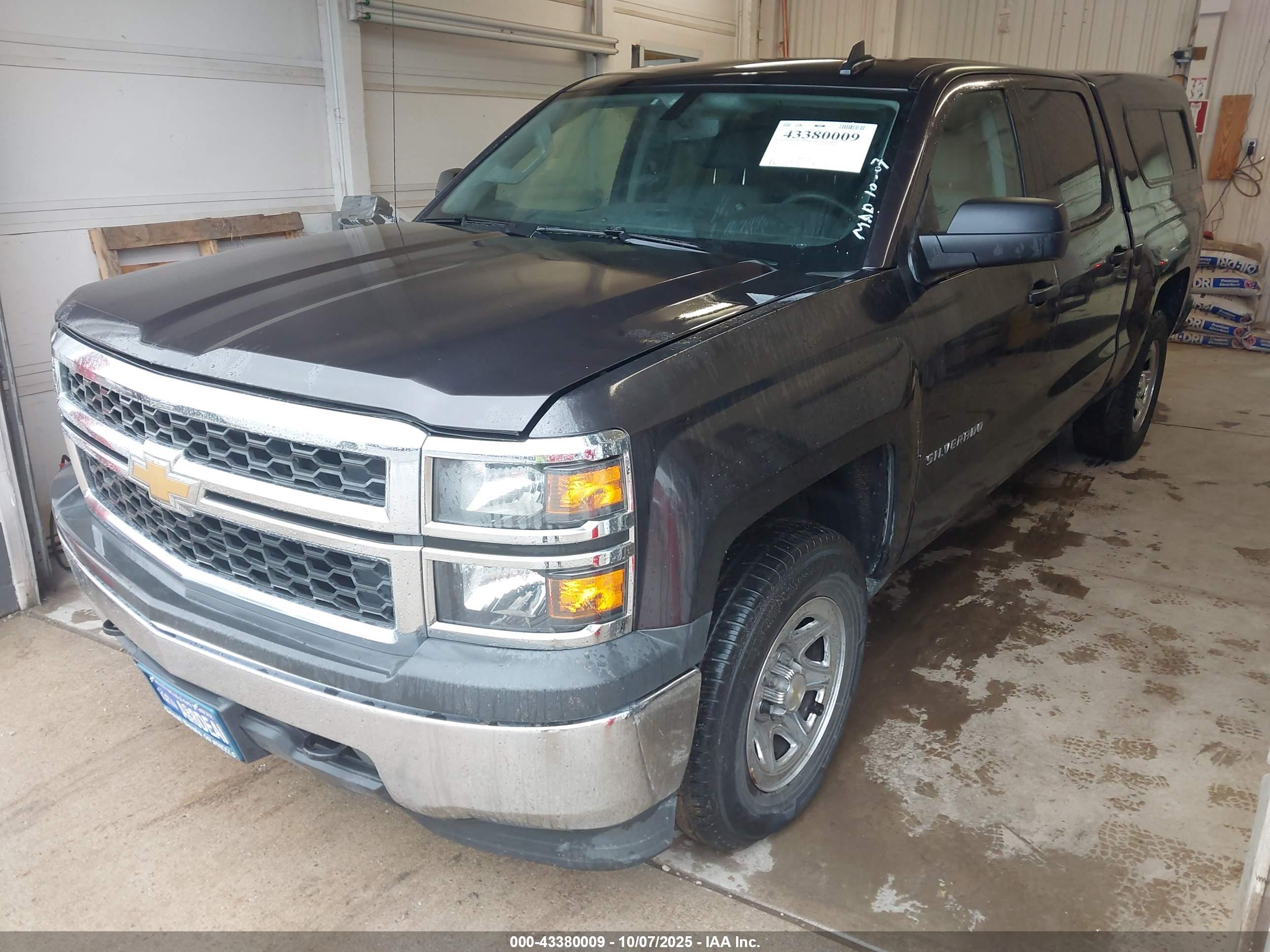 CHEVROLET SILVERADO image 2