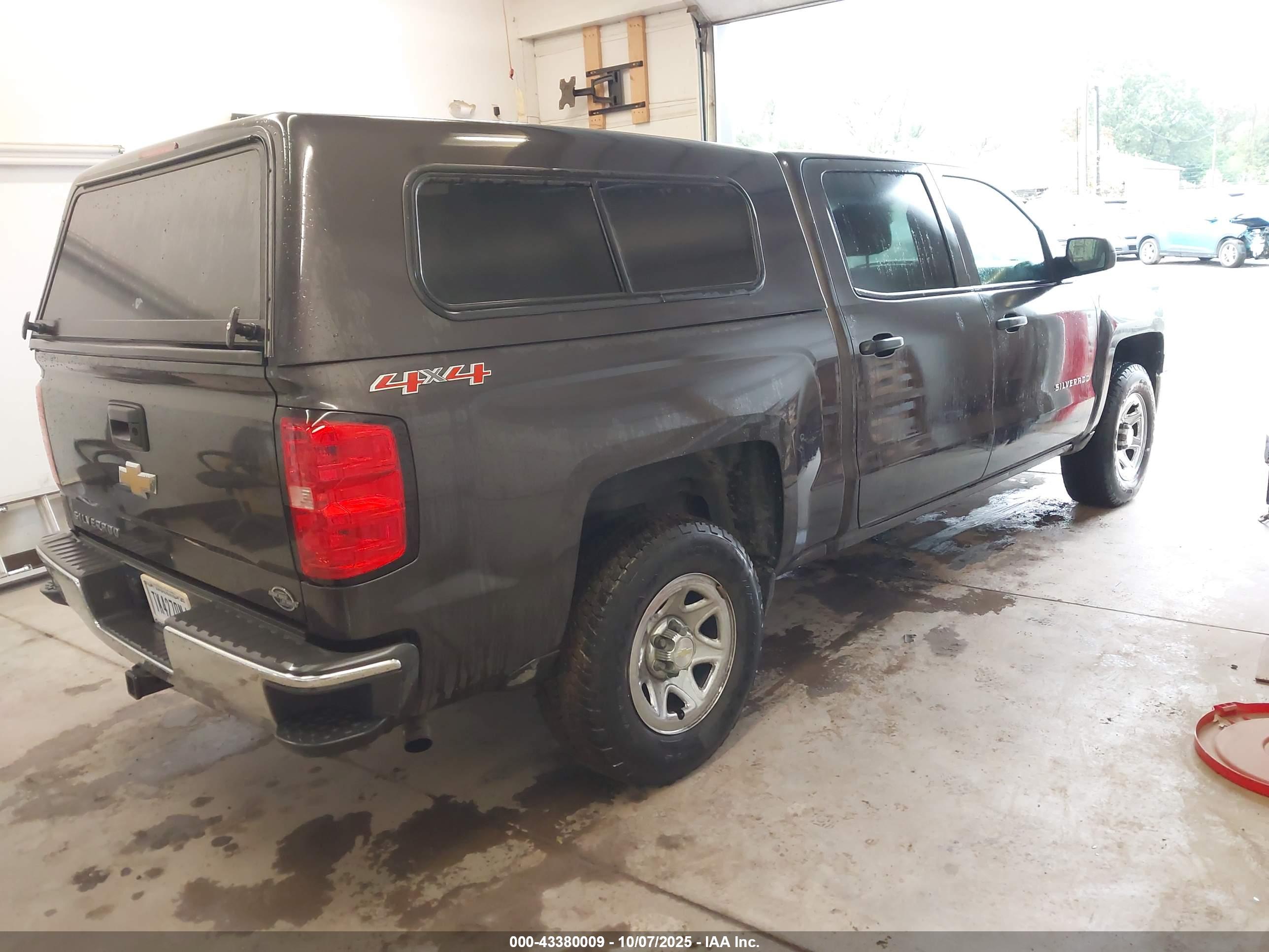 CHEVROLET SILVERADO image 4