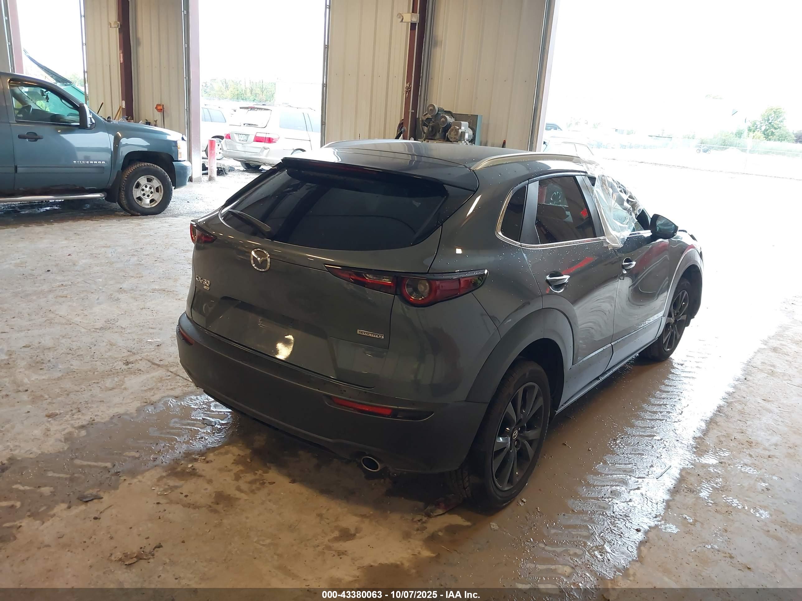 MAZDA CX-30 image 4