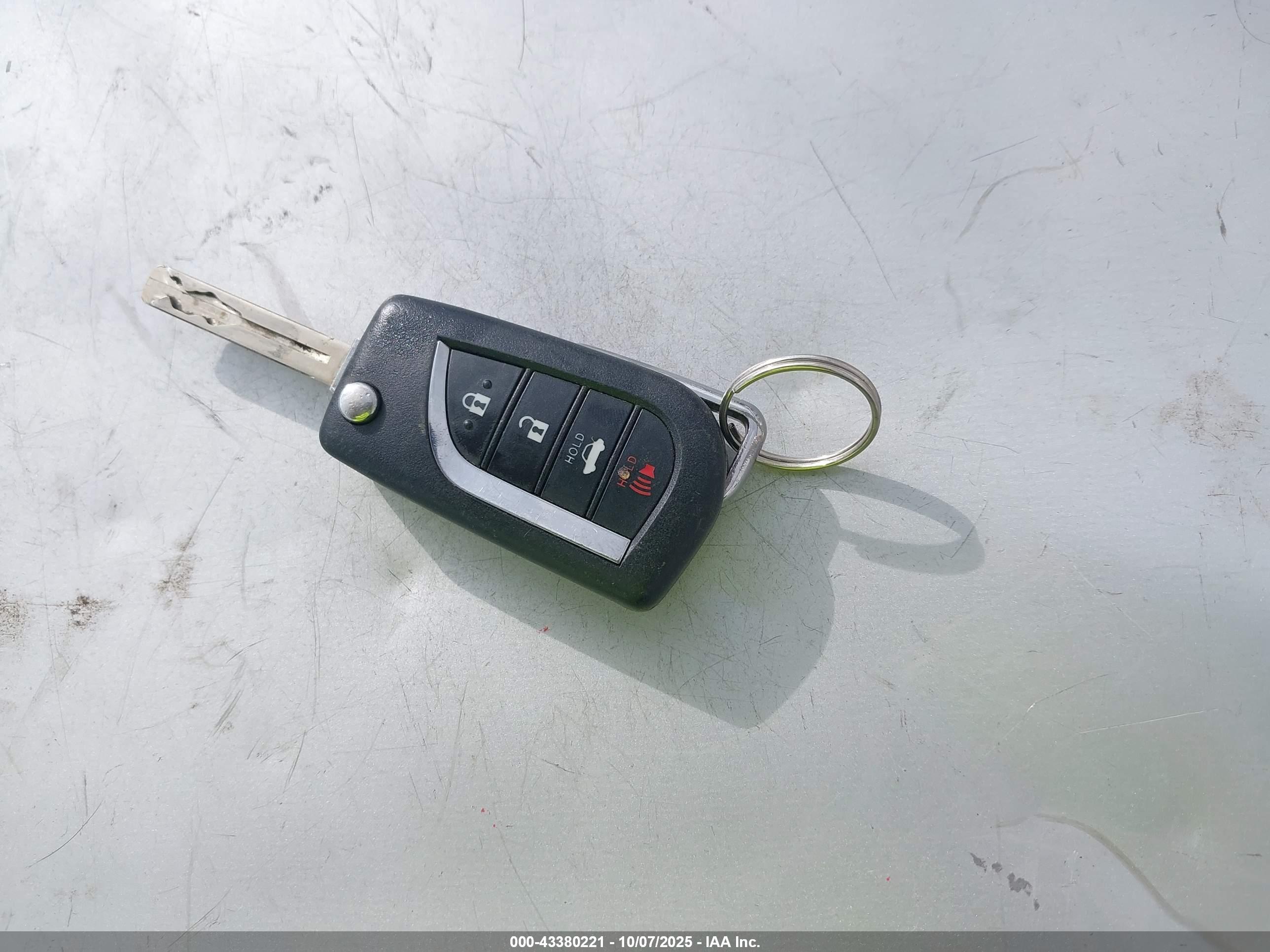 TOYOTA CAMRY image 11