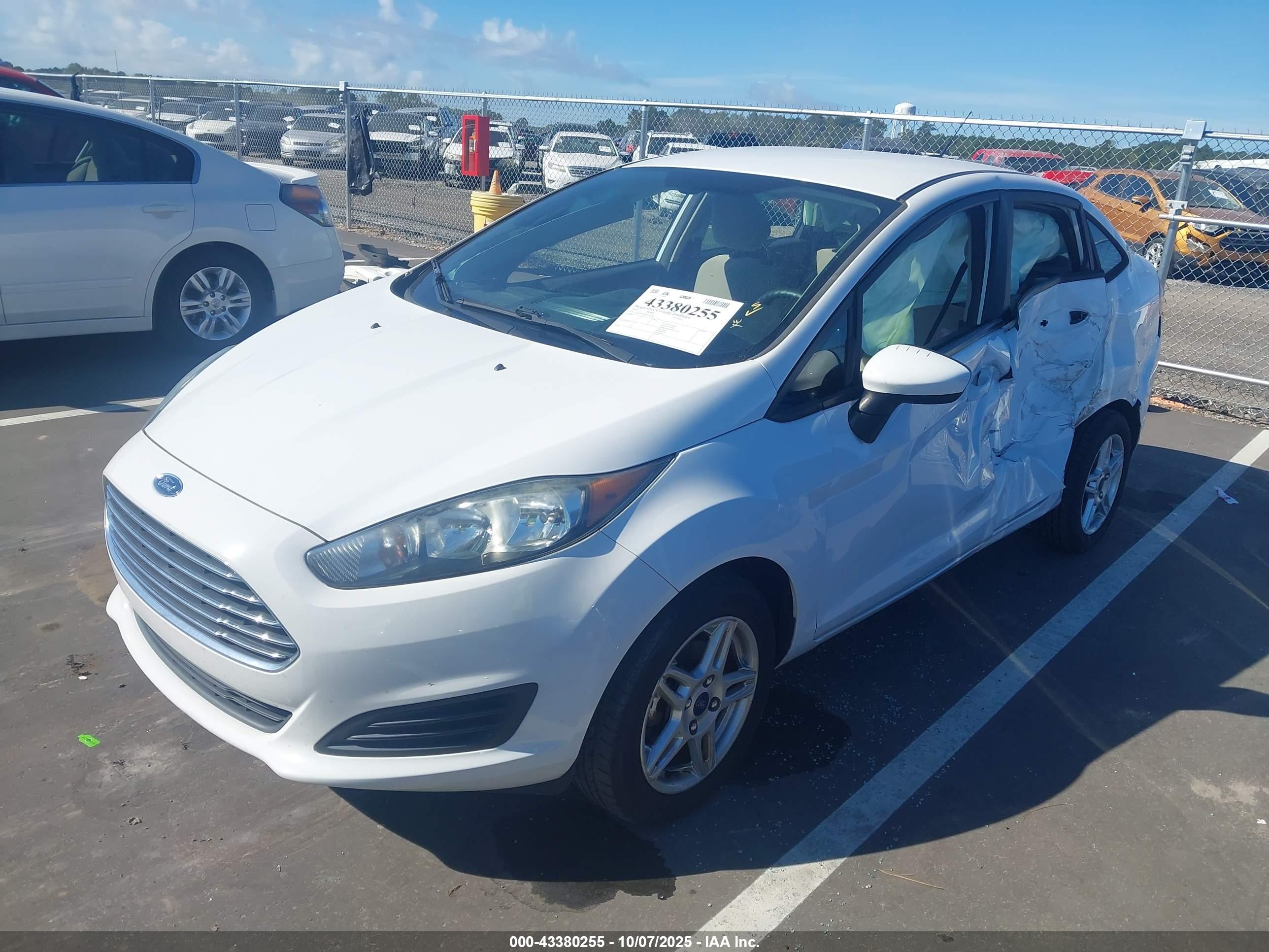 FORD FIESTA image 2