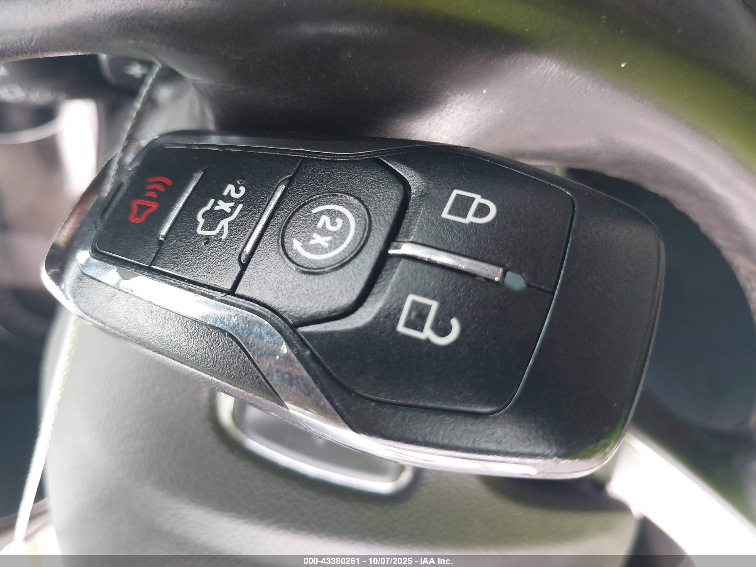 LINCOLN MKC image 11