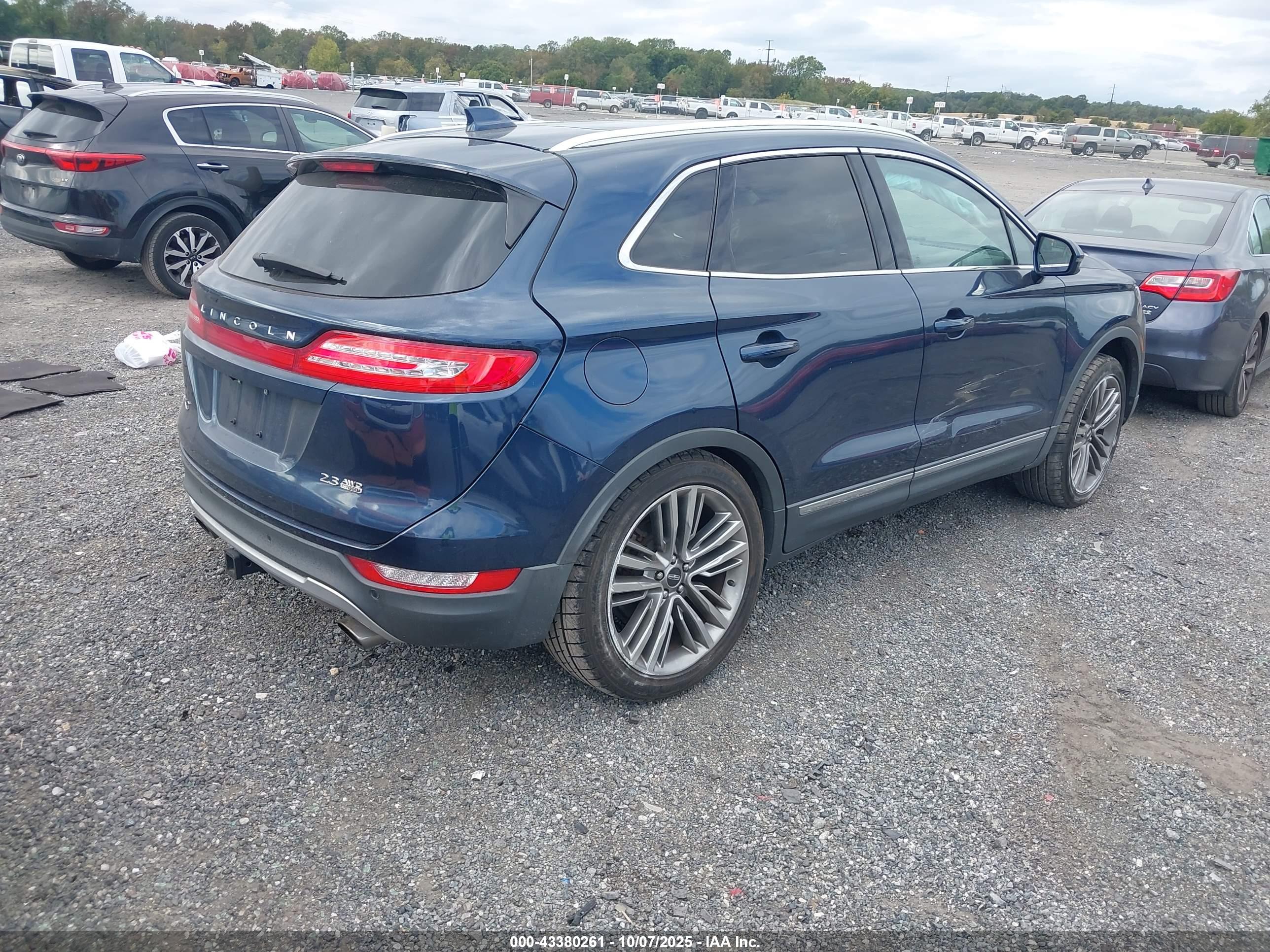 LINCOLN MKC image 4