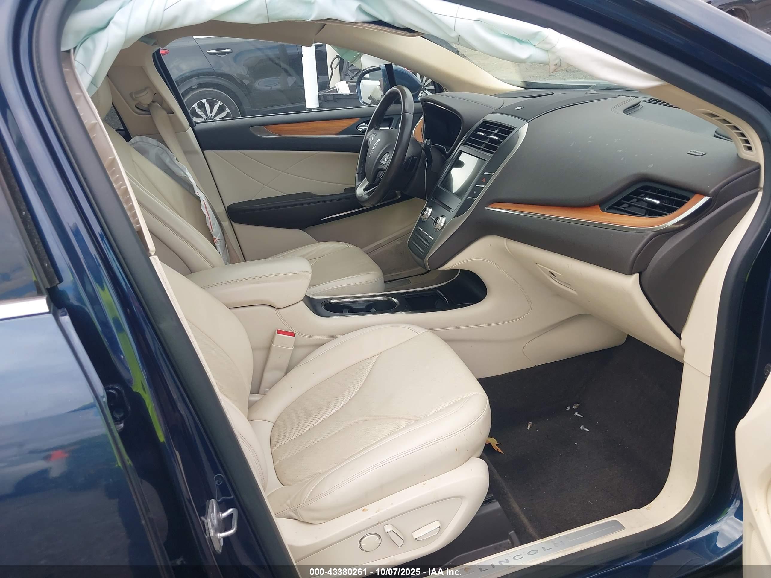 LINCOLN MKC image 5