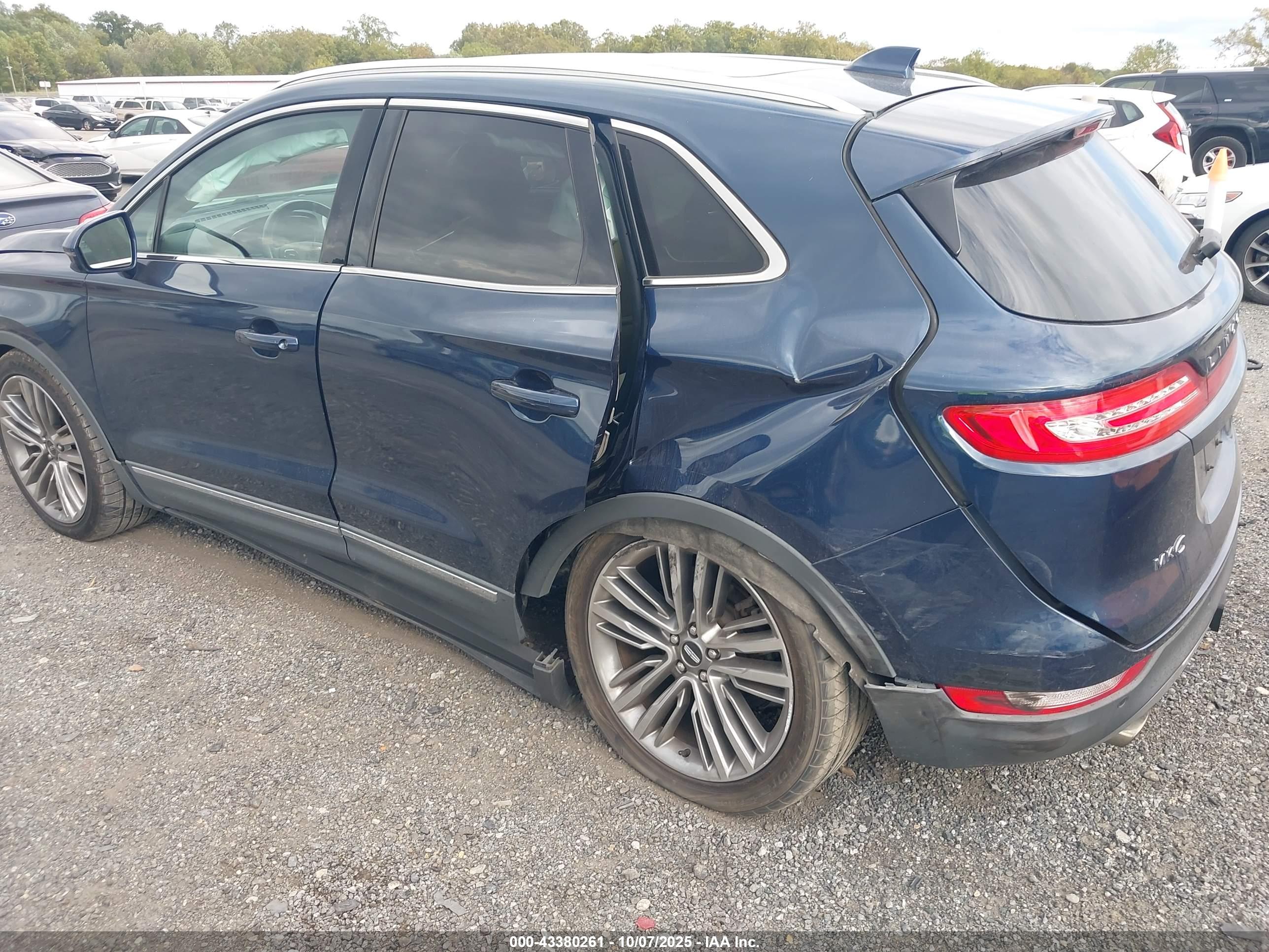 LINCOLN MKC image 6