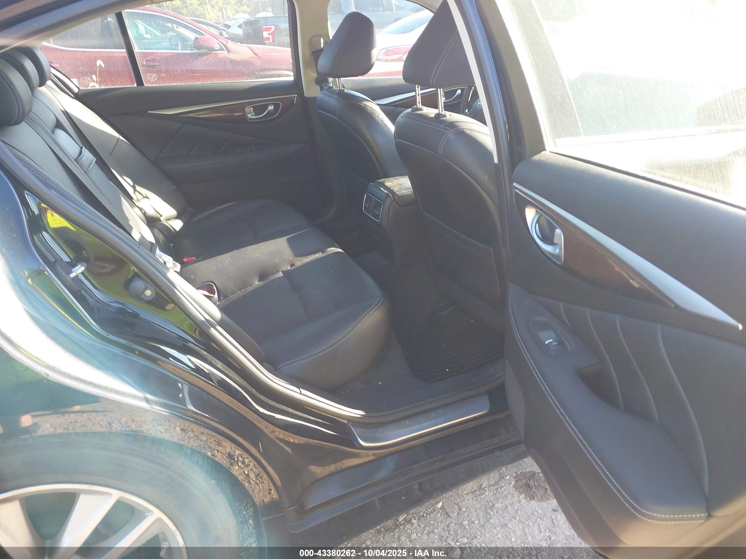 INFINITI Q50 image 8