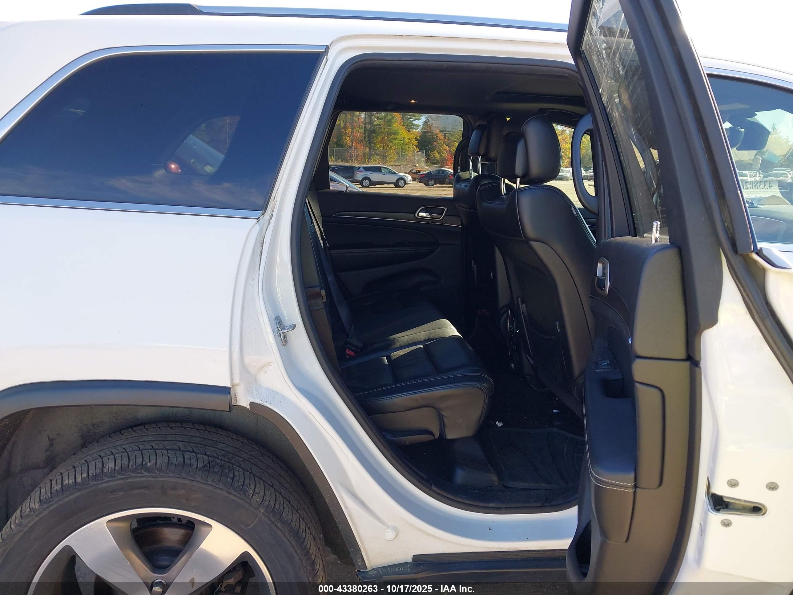 JEEP GRAND image 8