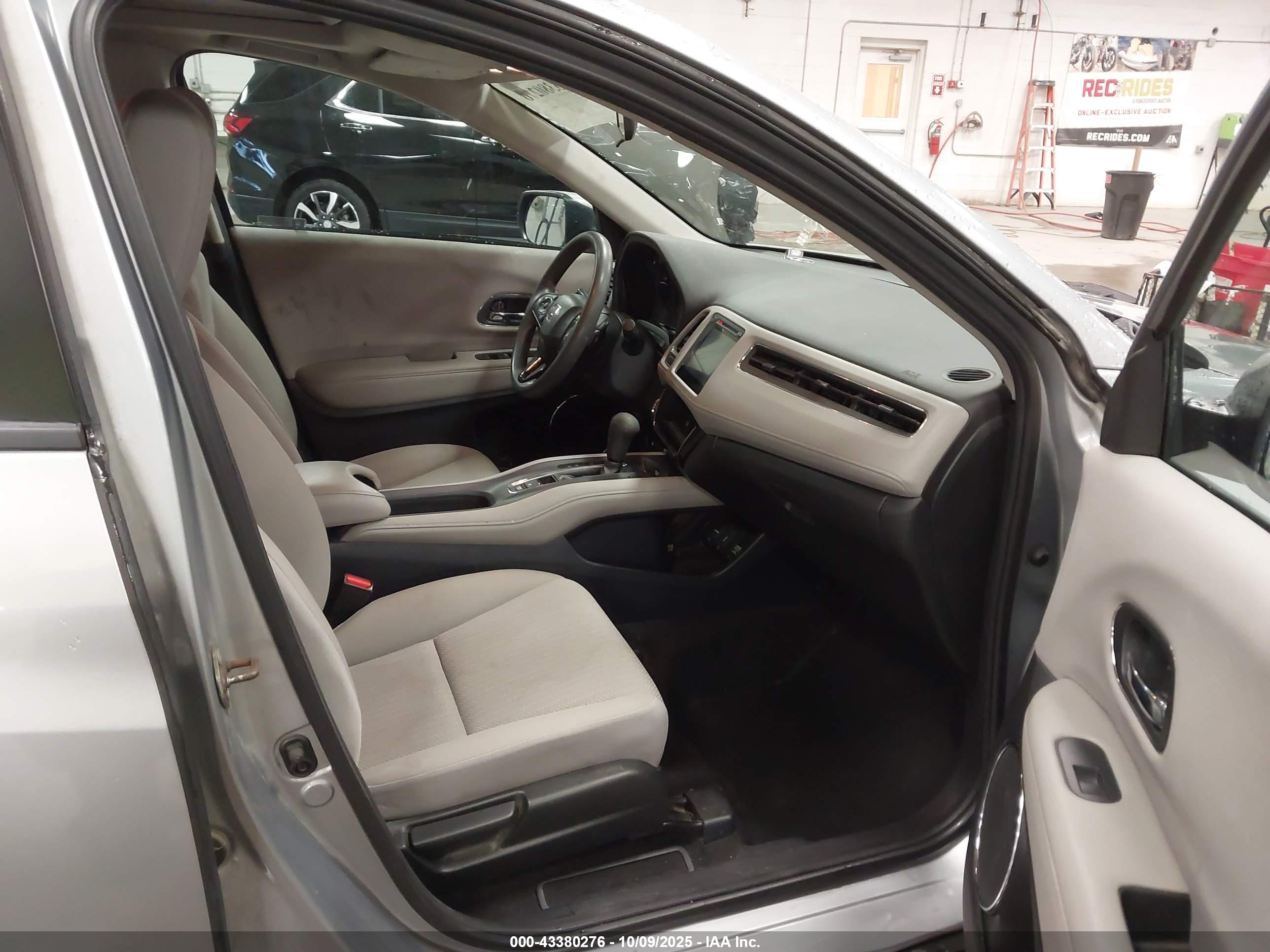 HONDA HR-V image 5