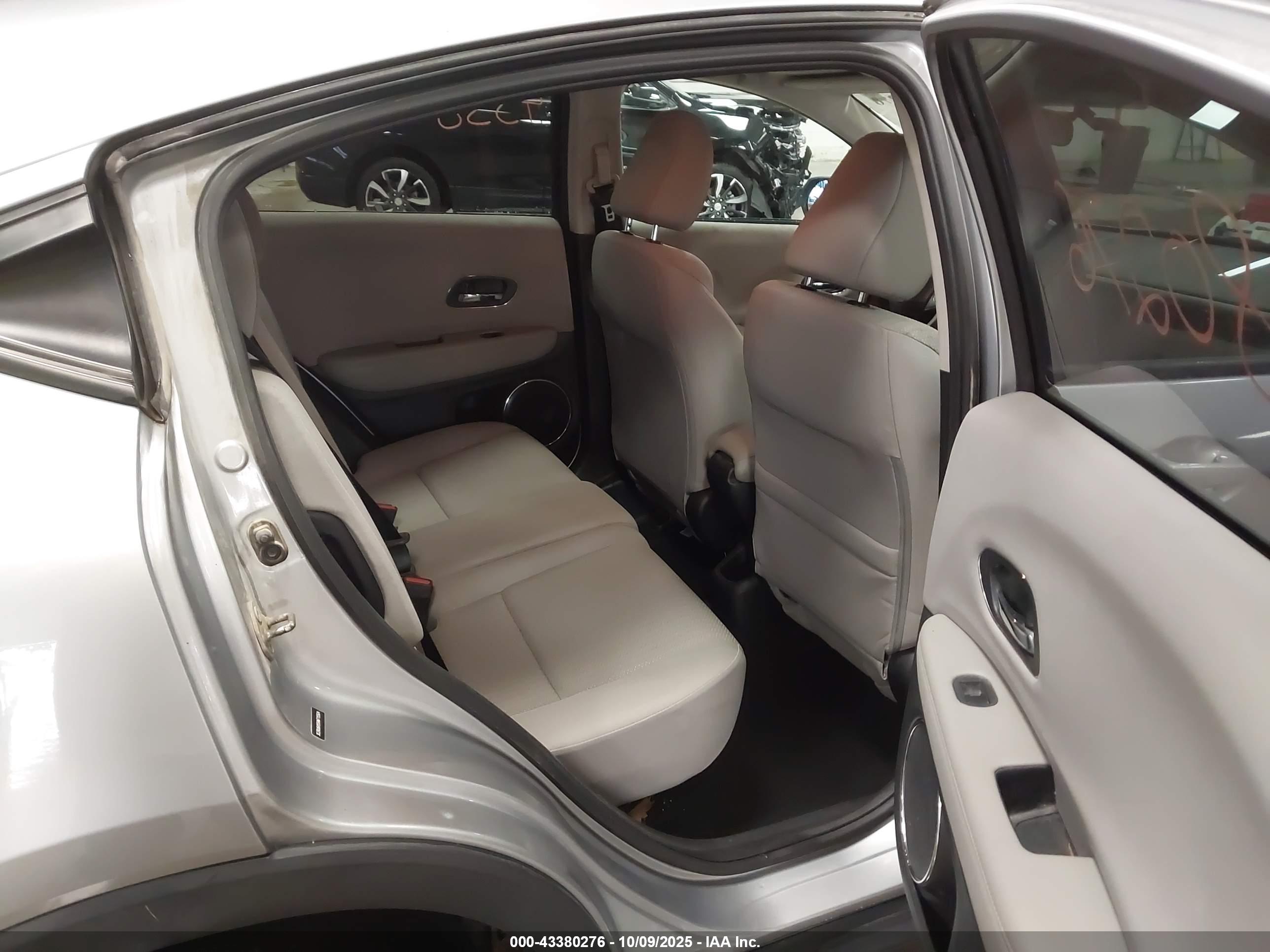 HONDA HR-V image 8