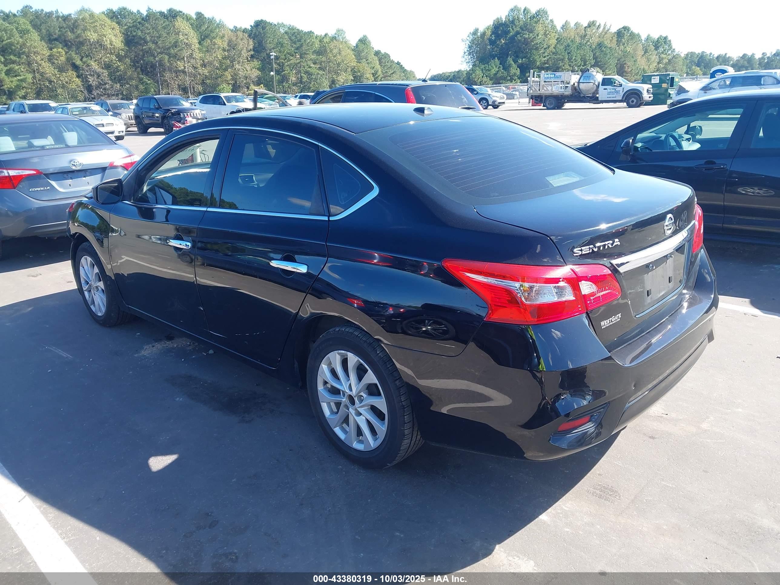 NISSAN SENTRA image 3