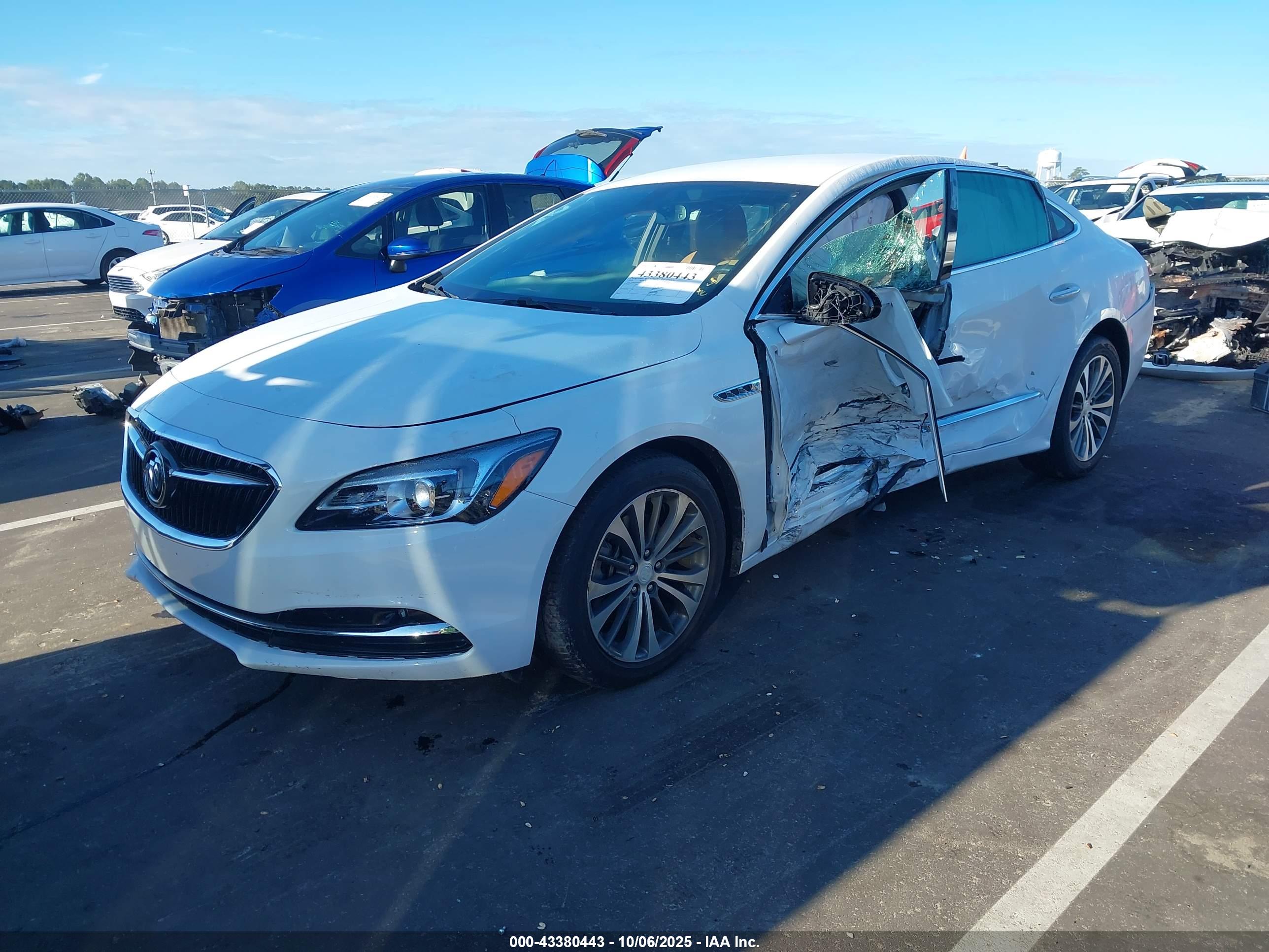 BUICK LACROSSE image 2