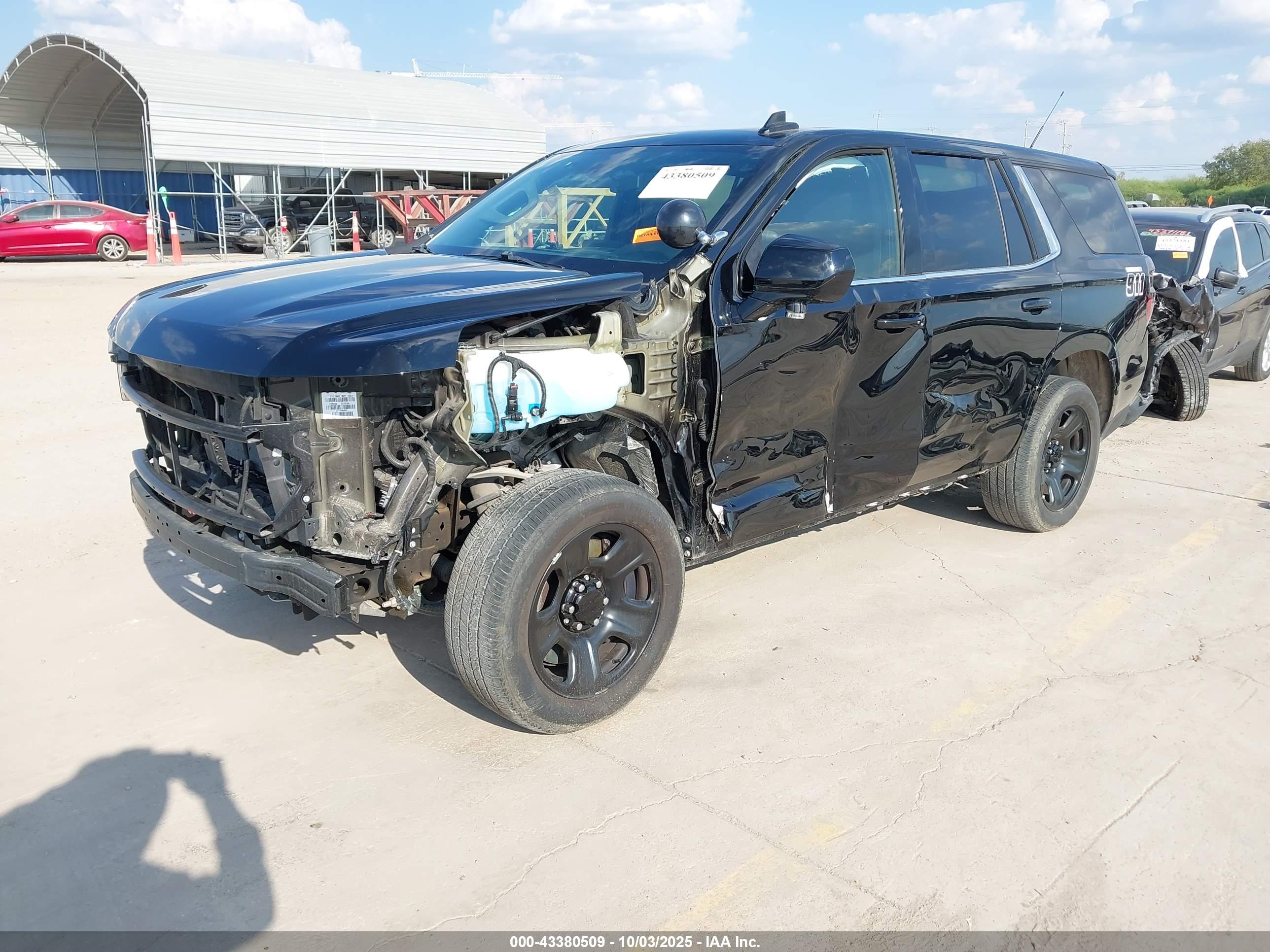 CHEVROLET TAHOE image 2
