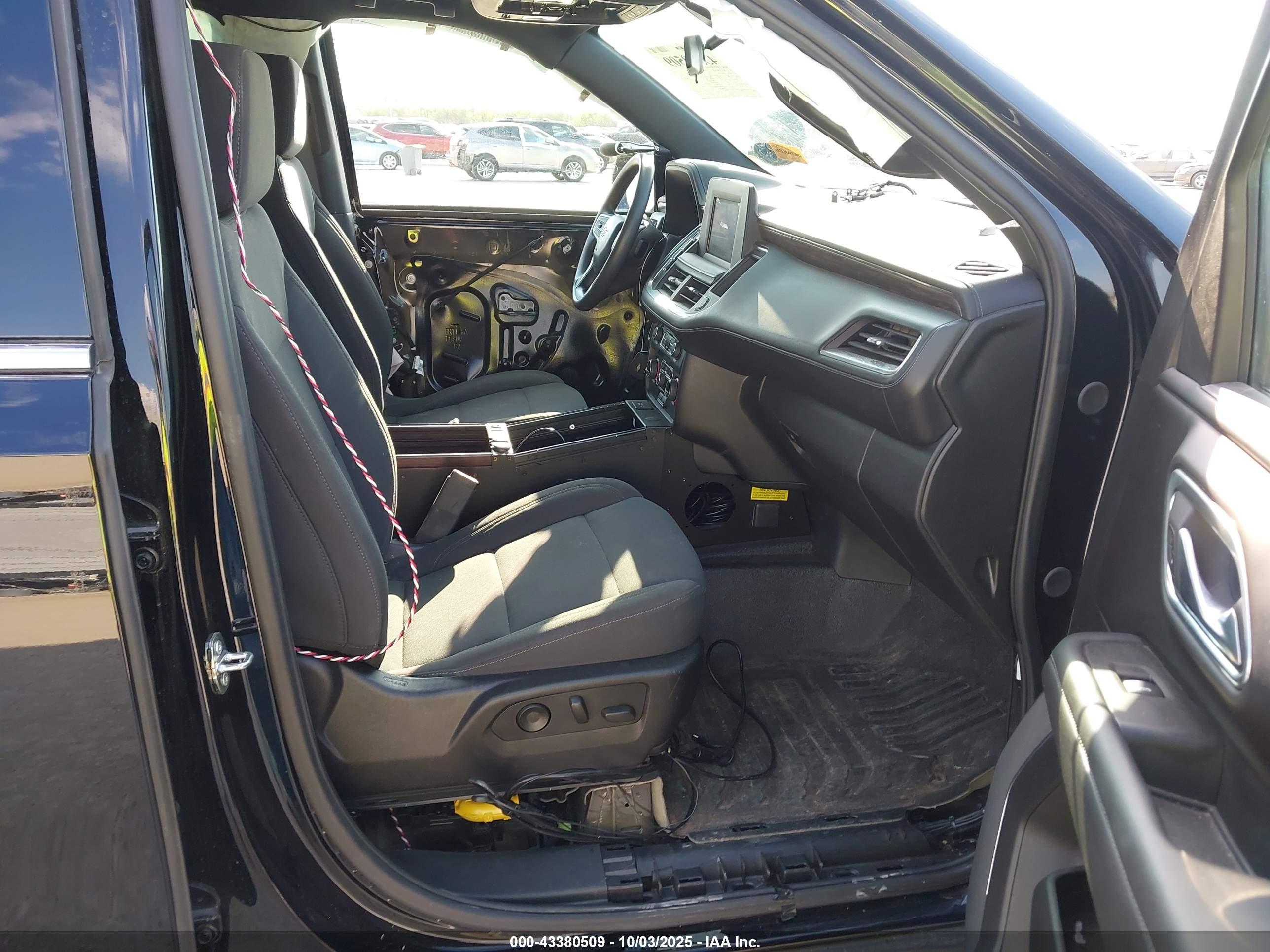 CHEVROLET TAHOE image 5