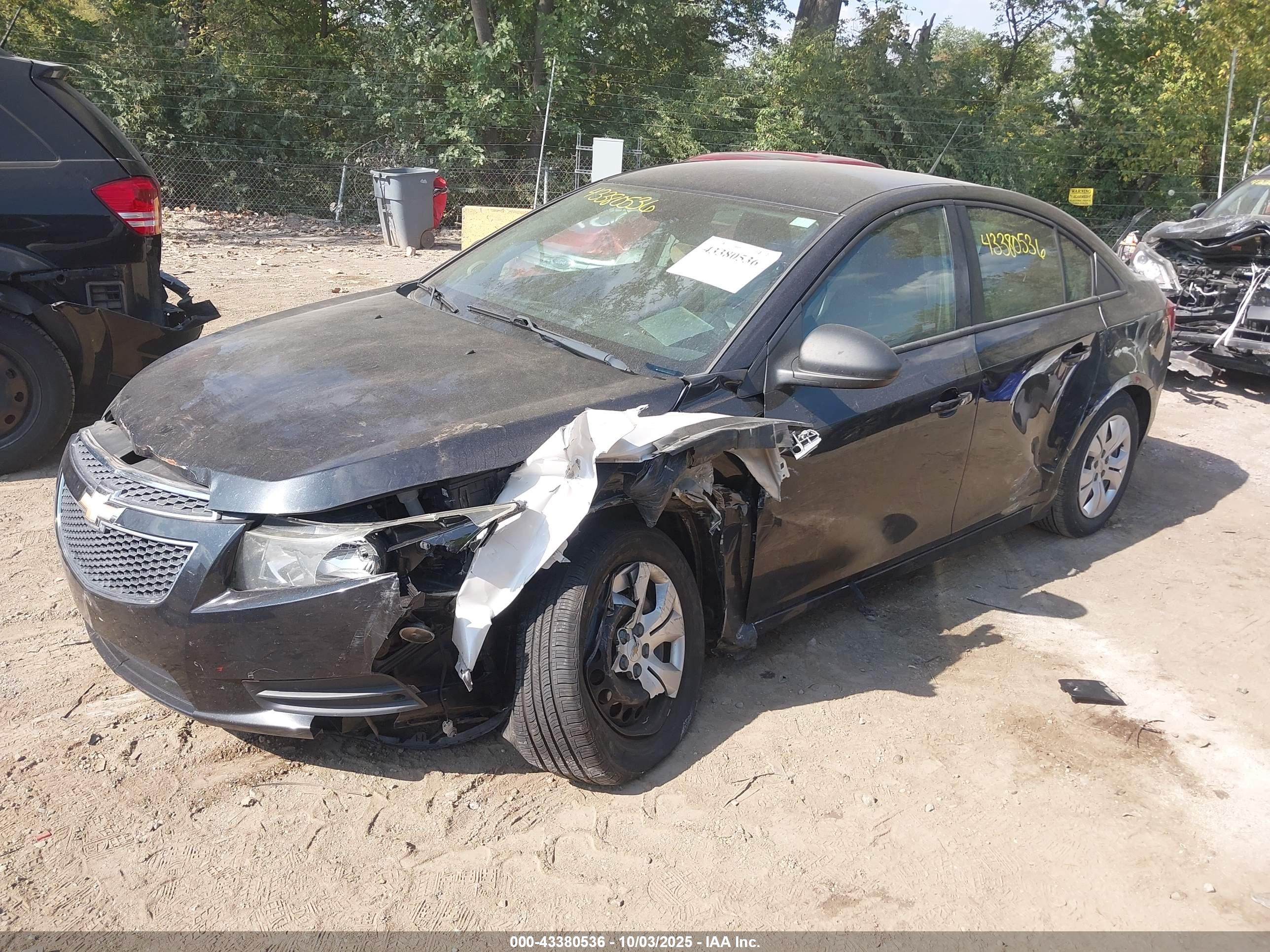 CHEVROLET CRUZE image 2