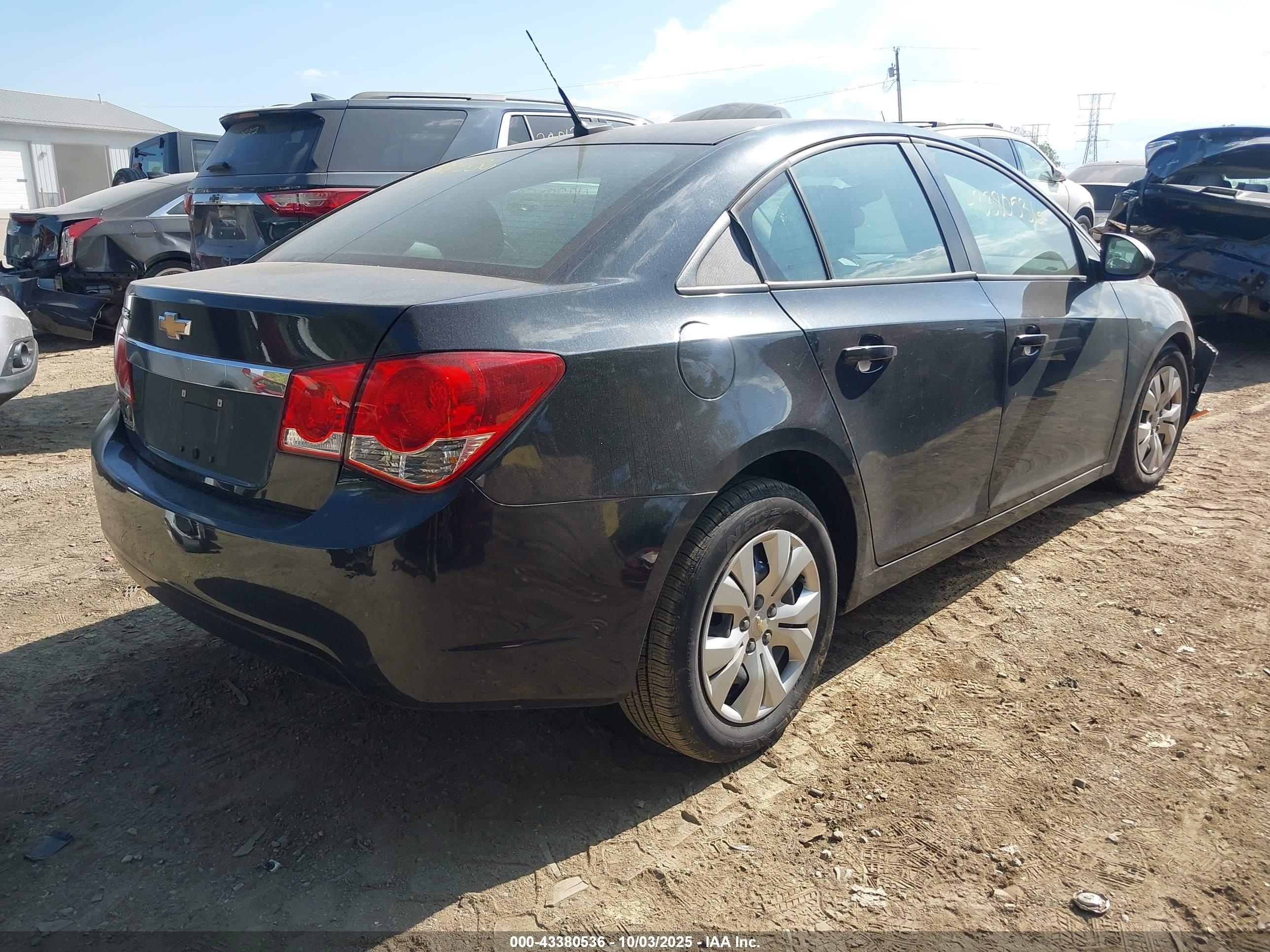 CHEVROLET CRUZE image 4