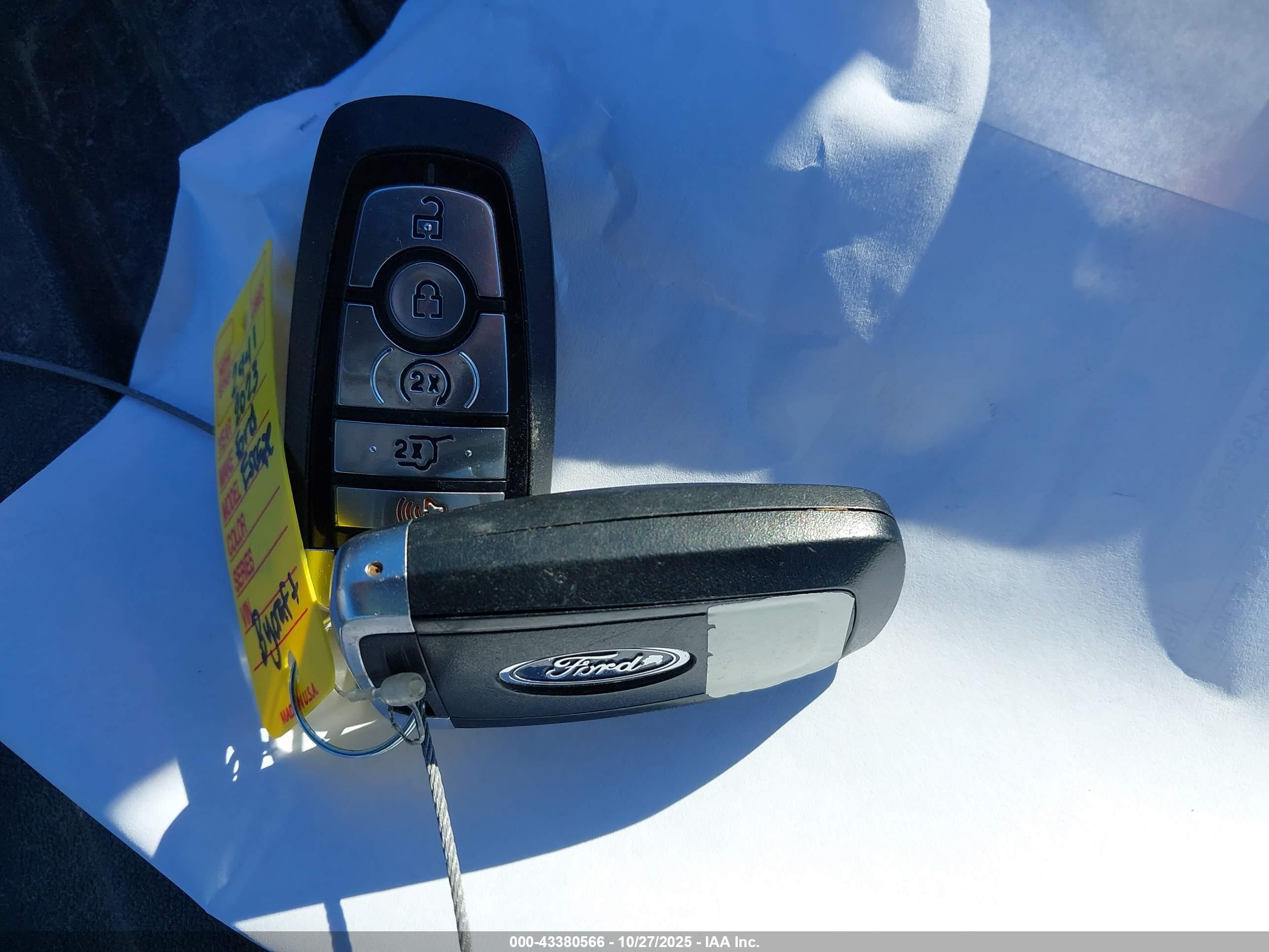 FORD ESCAPE image 11