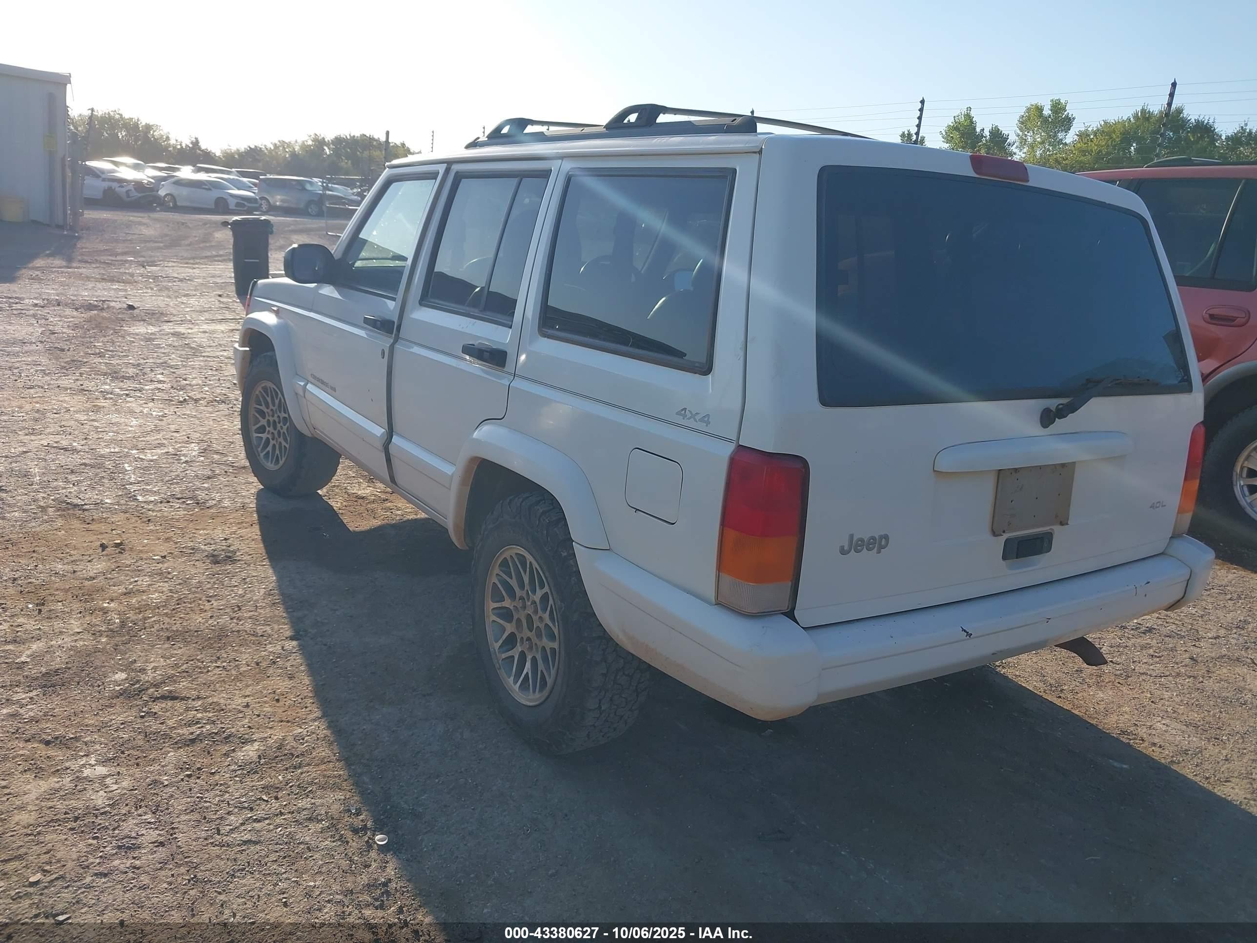 JEEP CHEROKEE image 3